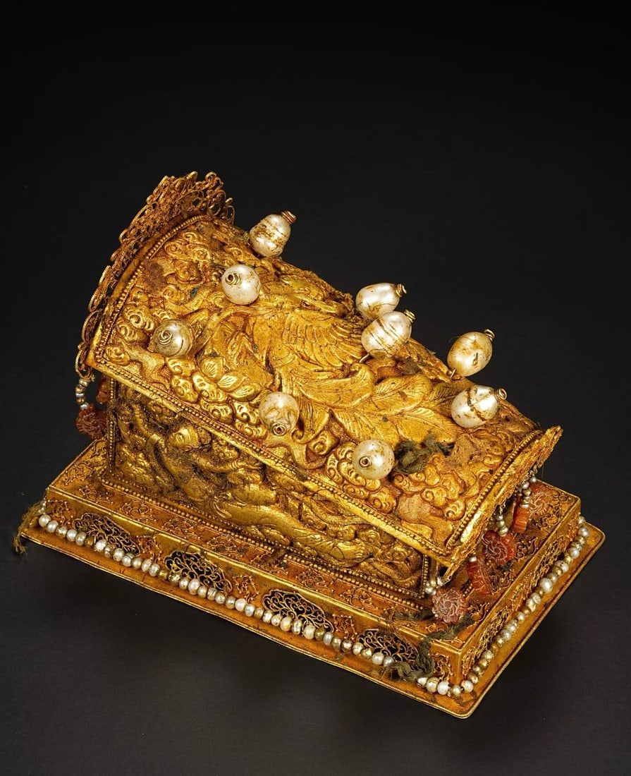 Solid Gold Carved Flying Beauty Pattern Coffin - 2