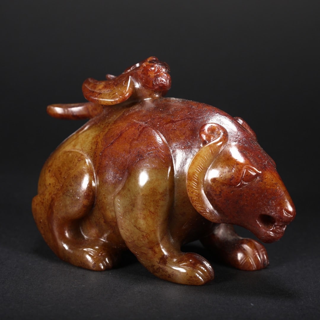 Jade Carved Bear and Eagle Shape Ornament - 3