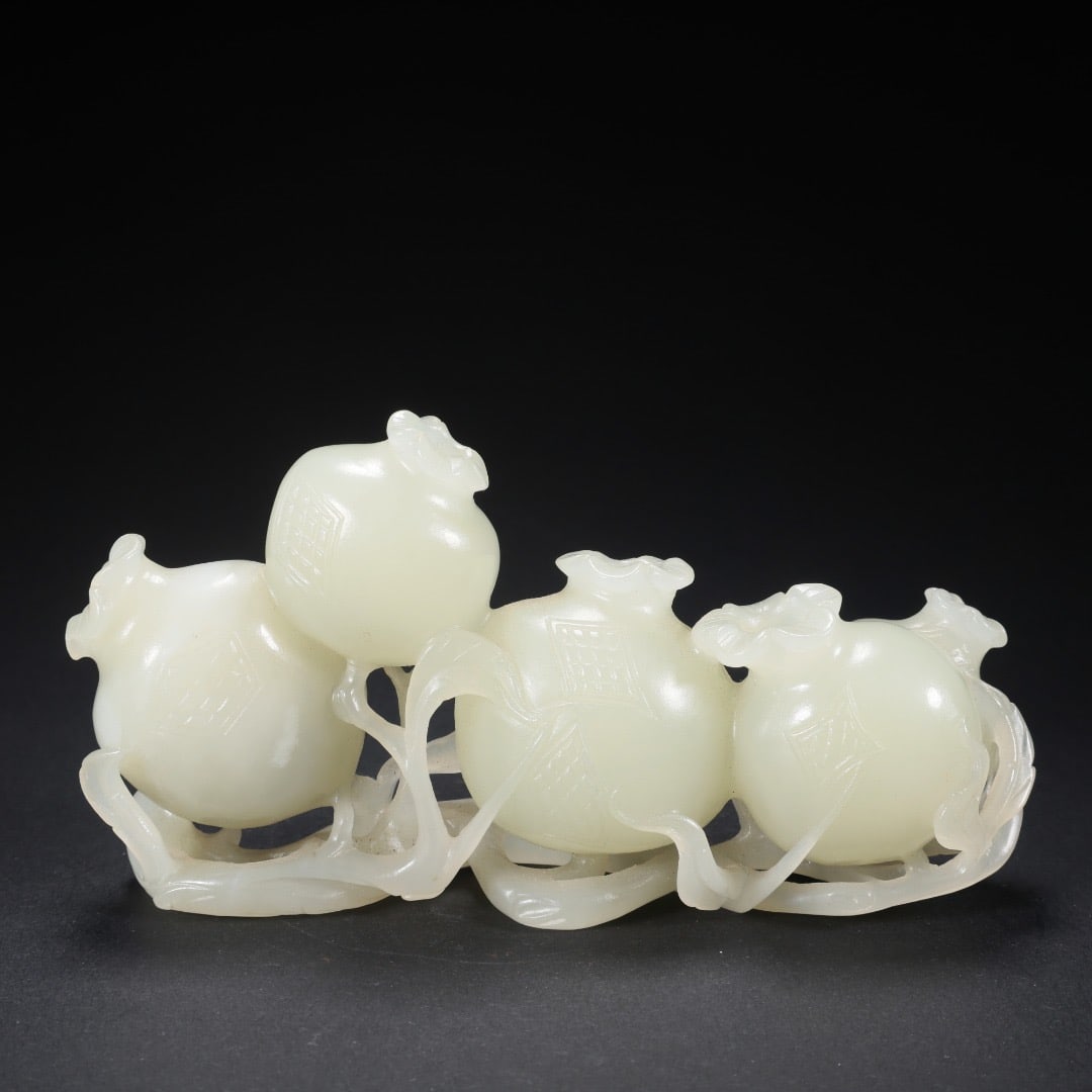 Jade Carved Pomegranate Shape Ornament: Jade Carved Pomegranate Shape Ornament (13 x 3.5 x 7cm)