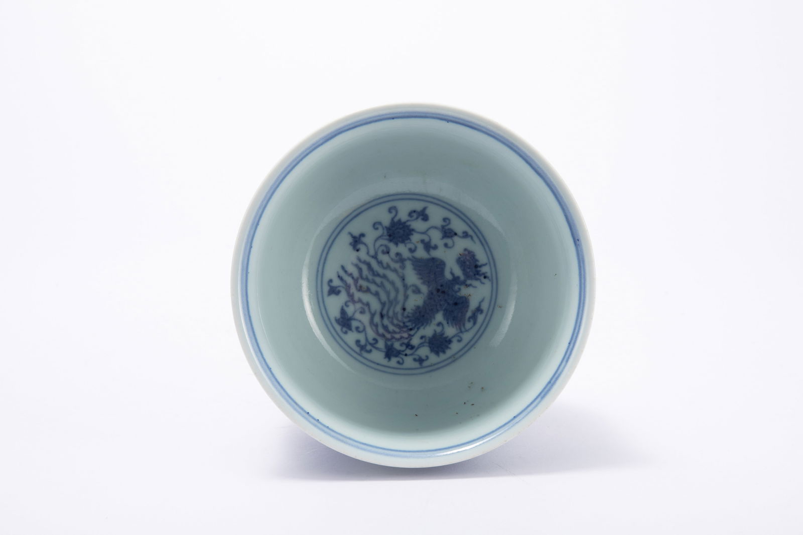 A BLUE AND WHITE PHOENIX STEM-CUP - 7