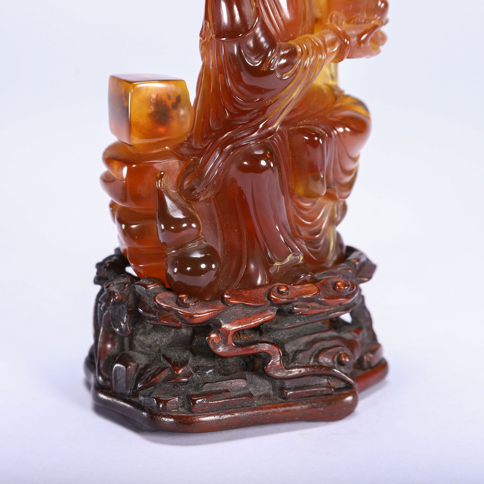 A CHINESE AMBER LUOHAN FIGURE - 6