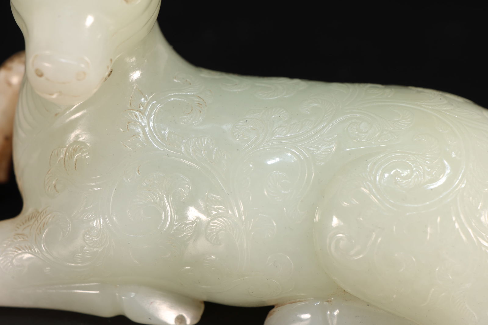 Jade Carved Flower Pattern Deer Shape Ornament - 2