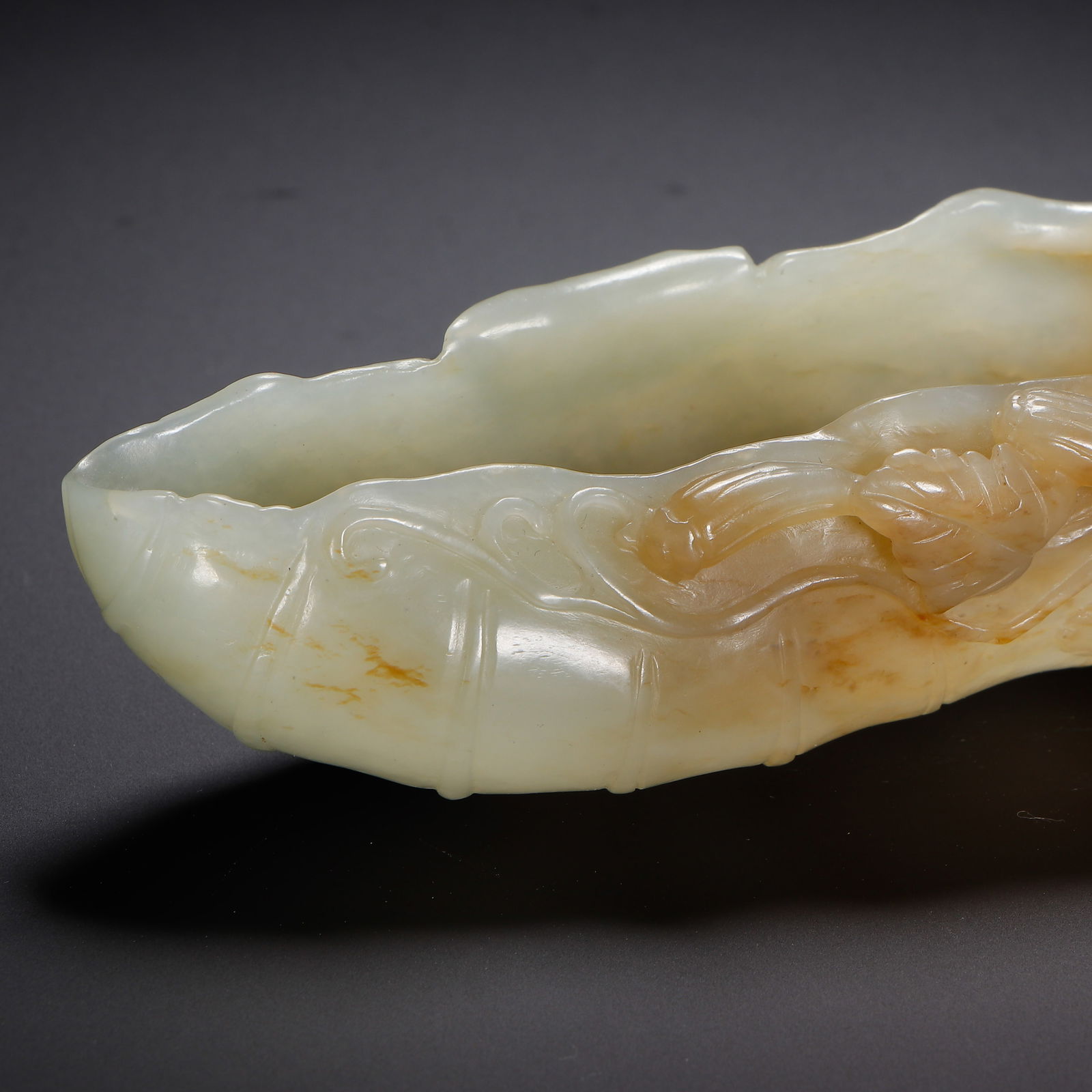 A CHINESE JADE LEAF-SHAPED BRUSH WASHER - 7