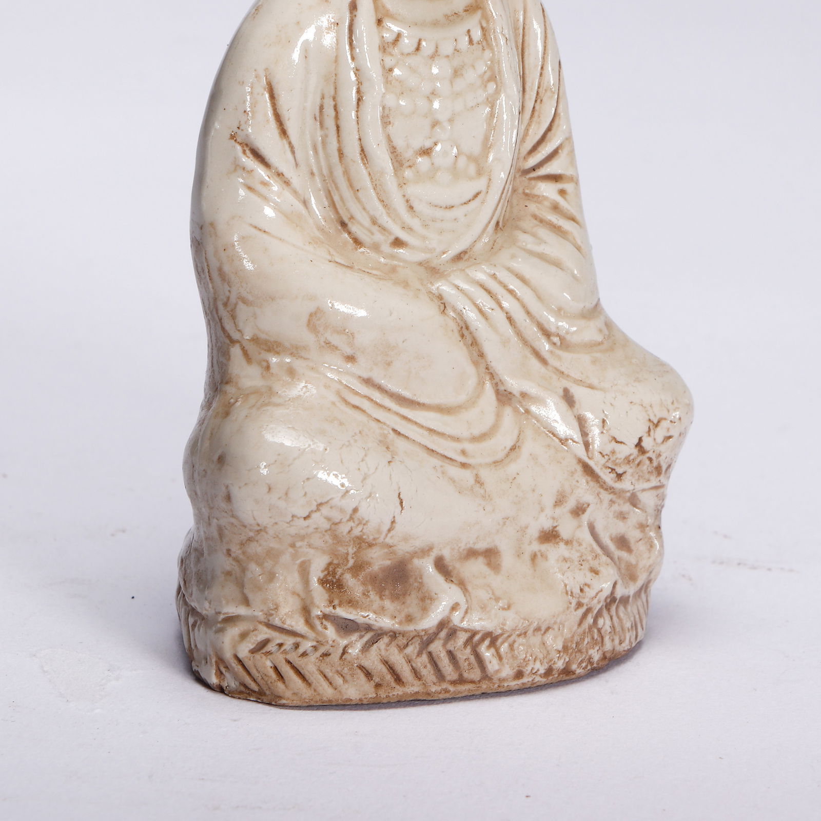 A CHINESE DING WARE GUANYIN STATUE - 7