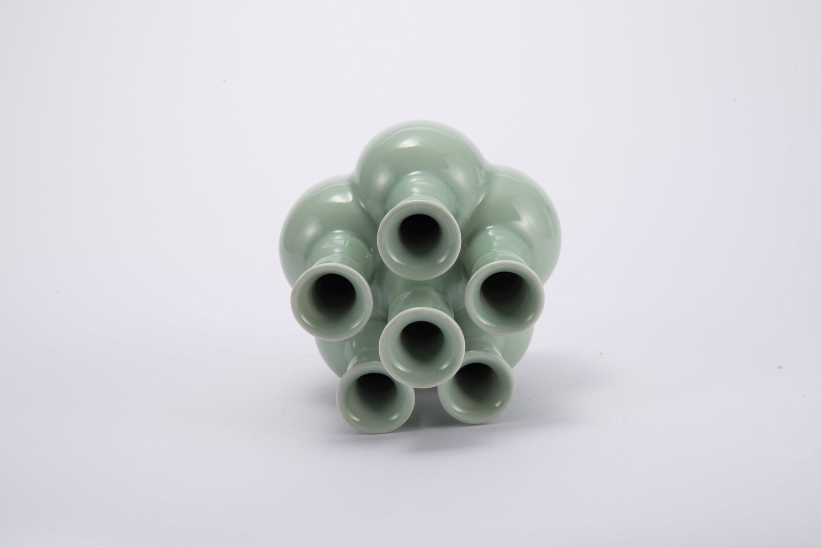 A CELADON GLAZE SIX SPROUTS VASE - 5