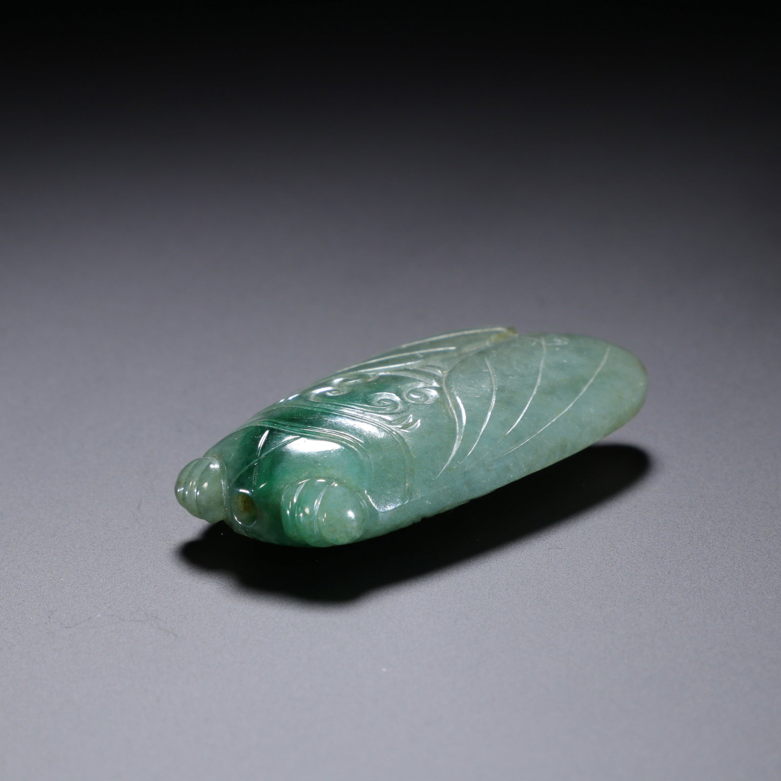 A CHINESE JADEITE CICADA PENDANT - 6