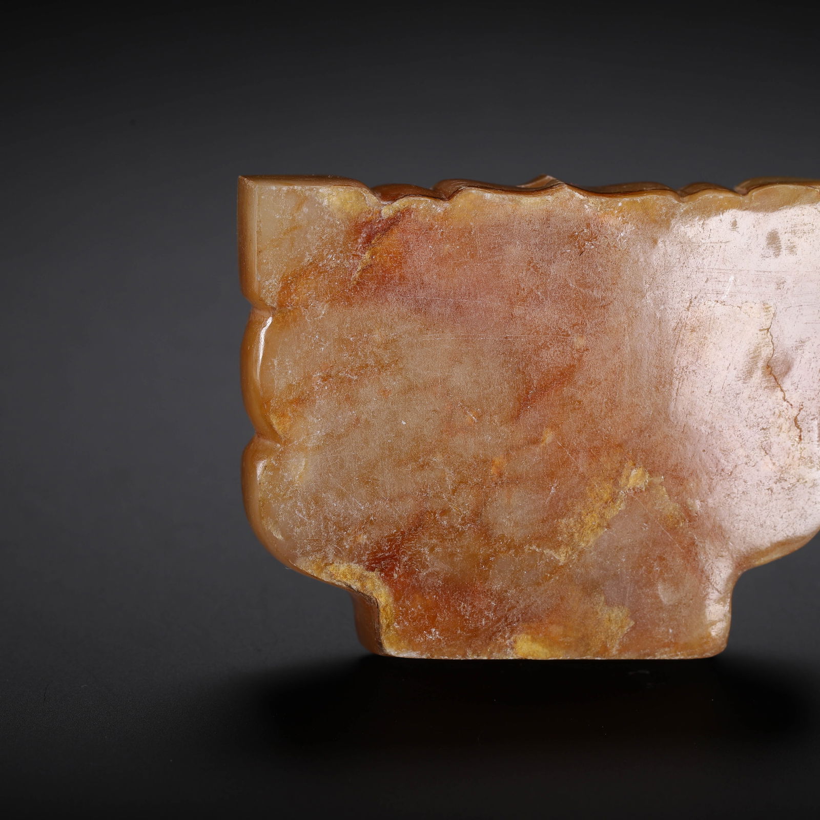 A CHINESE ARCHAIC JADE PLAQUE - 7