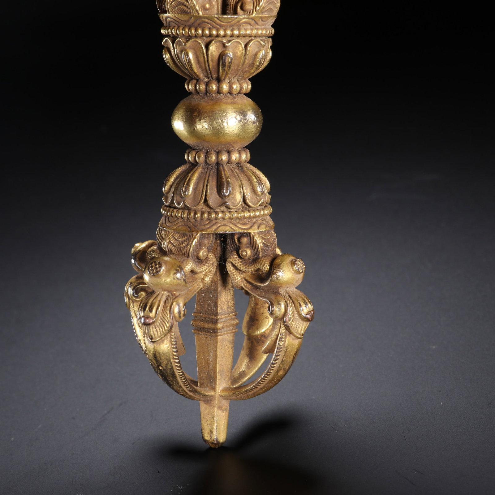 A CHINESE GILT-BRONZE VAJRA RITUAL IMPLEMENT - 9