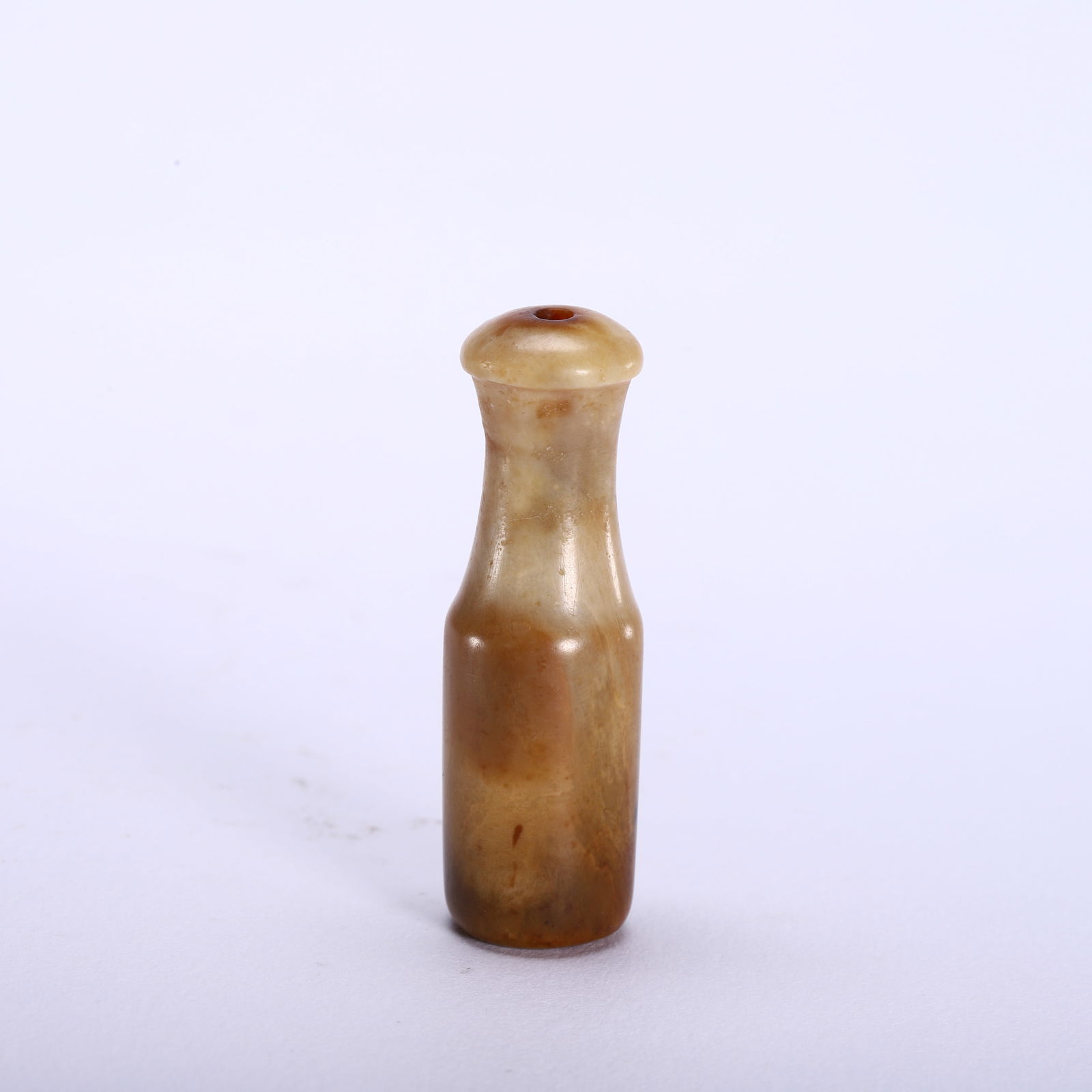 A CHINESE HETIAN JADE CIGARETTE HOLDER - 7