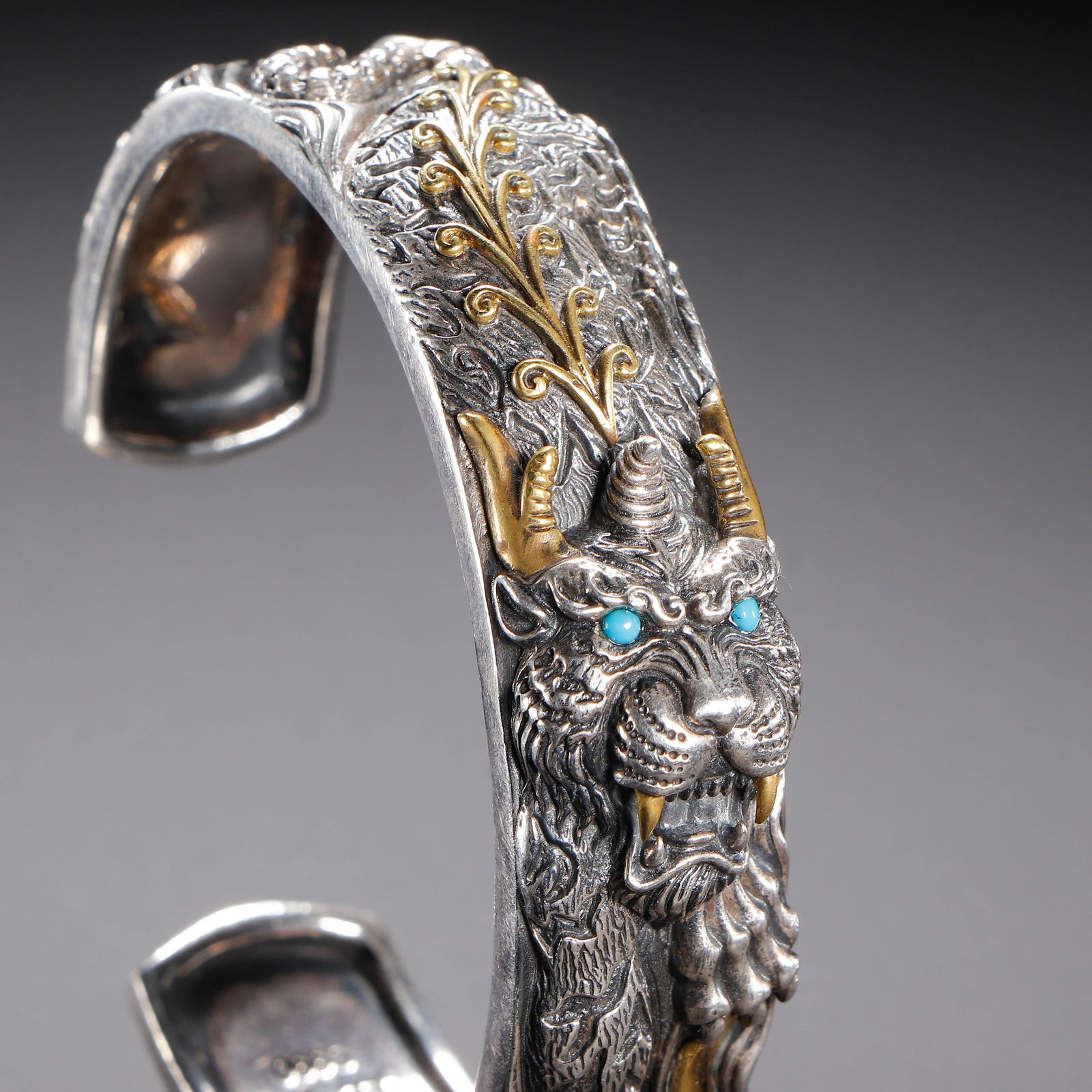 A CHINESE SILVER GILT TIGER BANGLE - 2