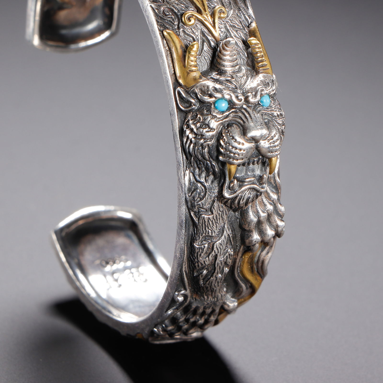 A CHINESE SILVER GILT TIGER BANGLE - 3