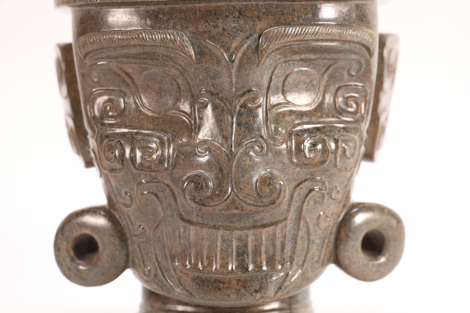 Jade Carved Beast Face Pattern Character Head Shape Ornament - 2