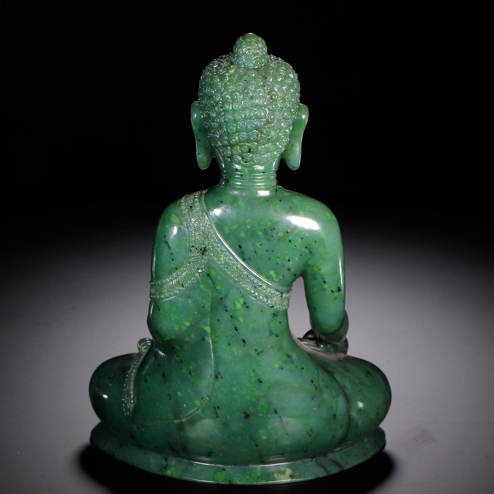 A CHINESE SPINACH JADE BUDDHA STATUE - 8