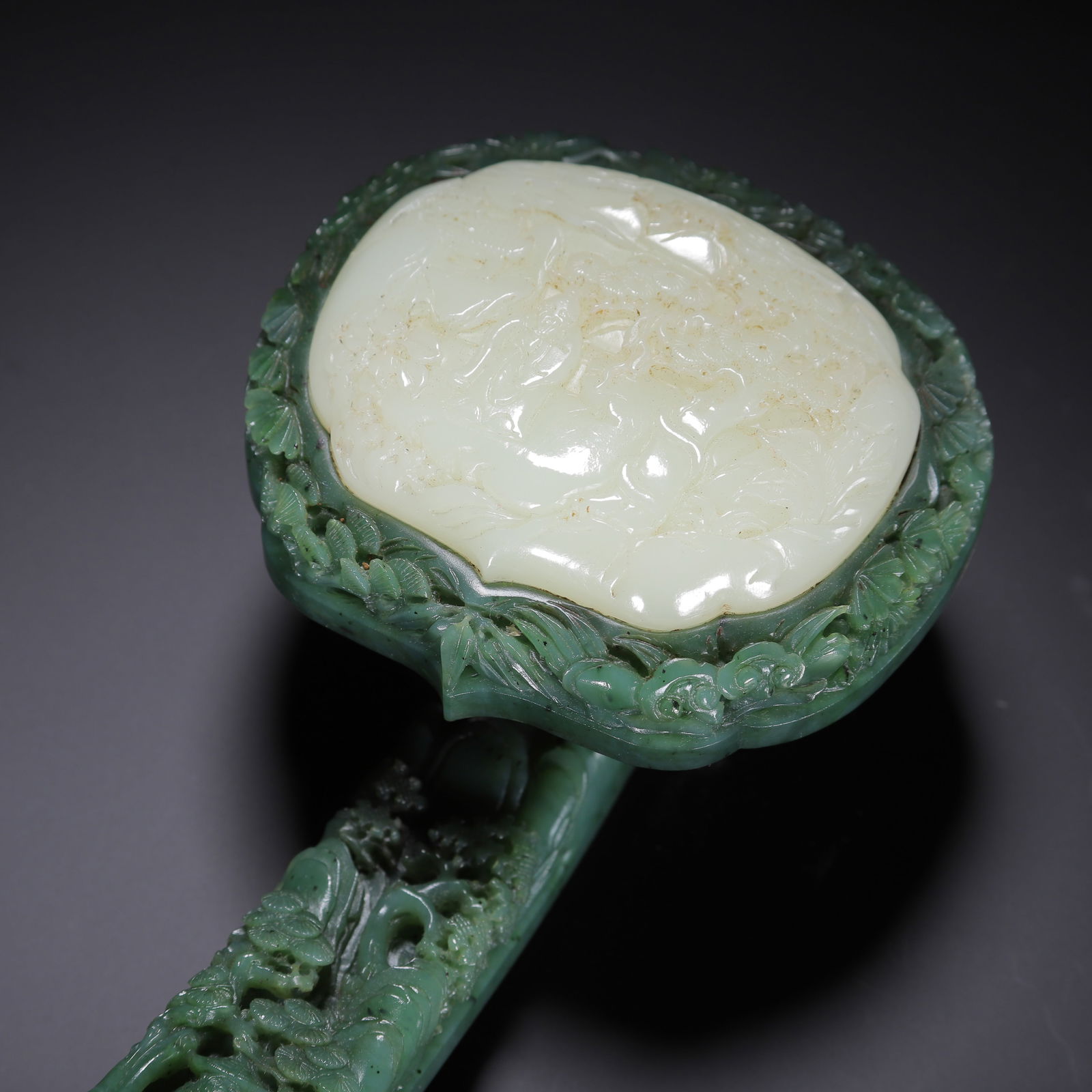 A CHINESE SPINACH JADE RUYI SCEPTER - 2