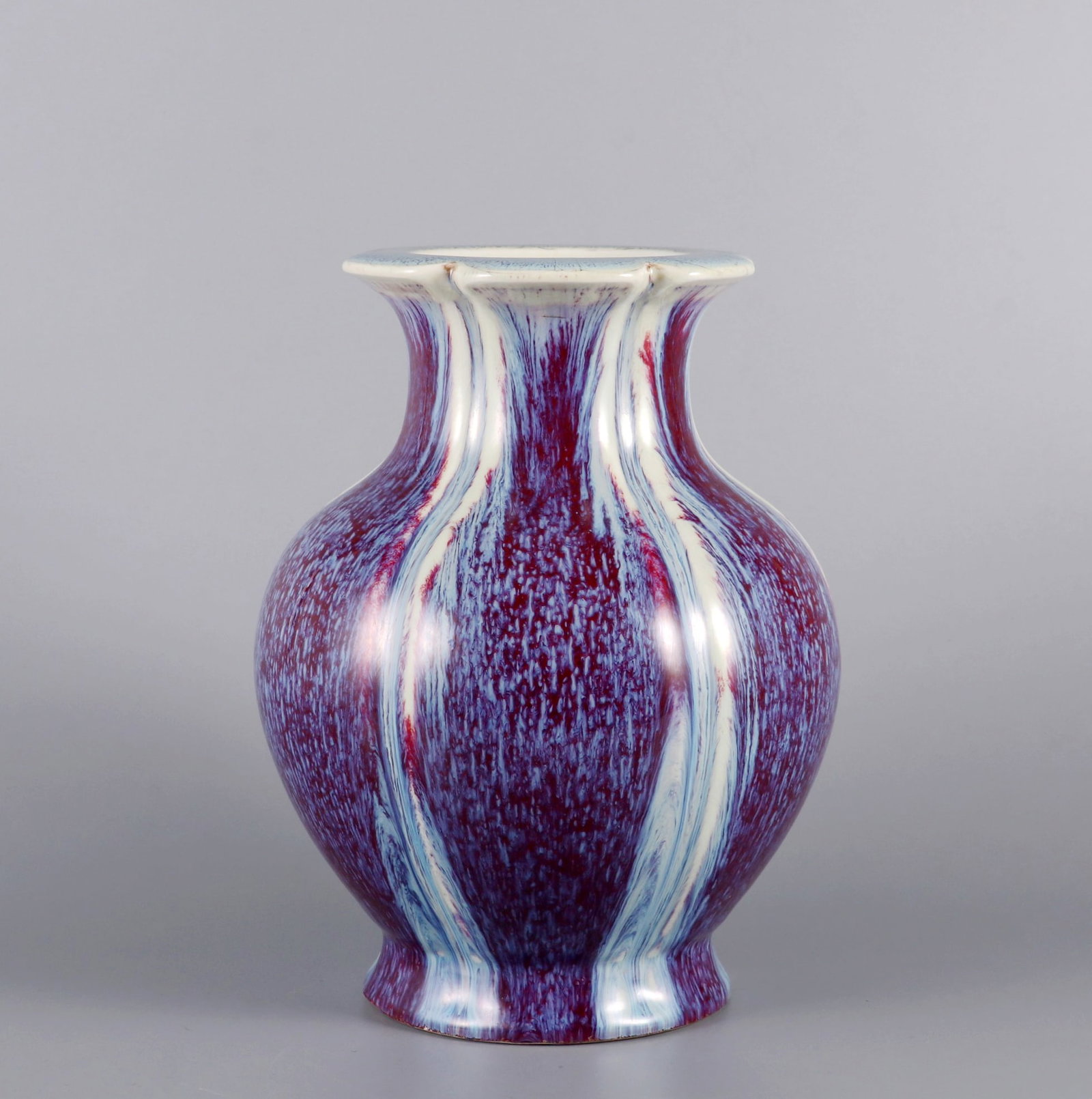 A FLAMBÉ GLAZED POMEGRANATE ZUN: A FLAMBÉ GLAZED POMEGRANATE ZUN H:22CM,D:16.5CM