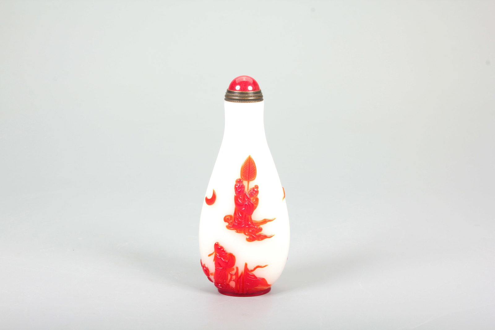 A SET OF RED OVERLAY GLASS SNUFF BOTTLE WITH DOUBLE-SIDED FIGURE STORY: A SET OF RED OVERLAY GLASS SNUFF BOTTLE WITH DOUBLE-SIDED FIGURE STORY H:8.5CM,W:3.6CM