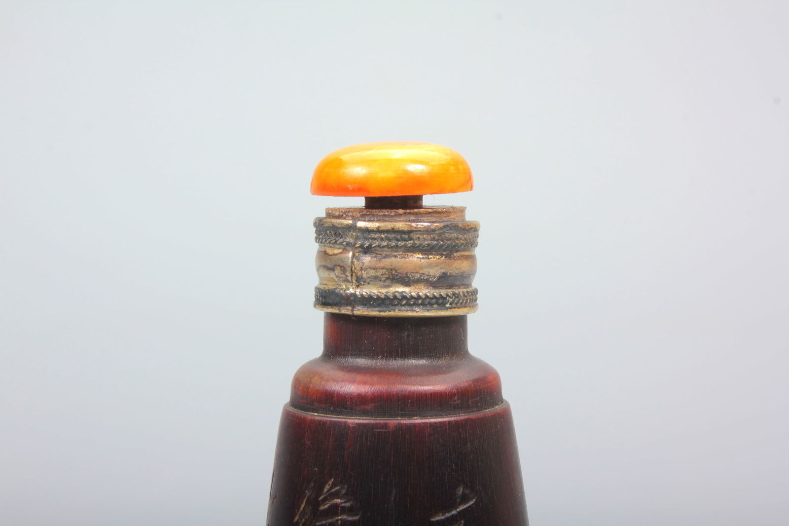 A HORN SNUFF BOTTLE WITH POEM PATTERN - 2