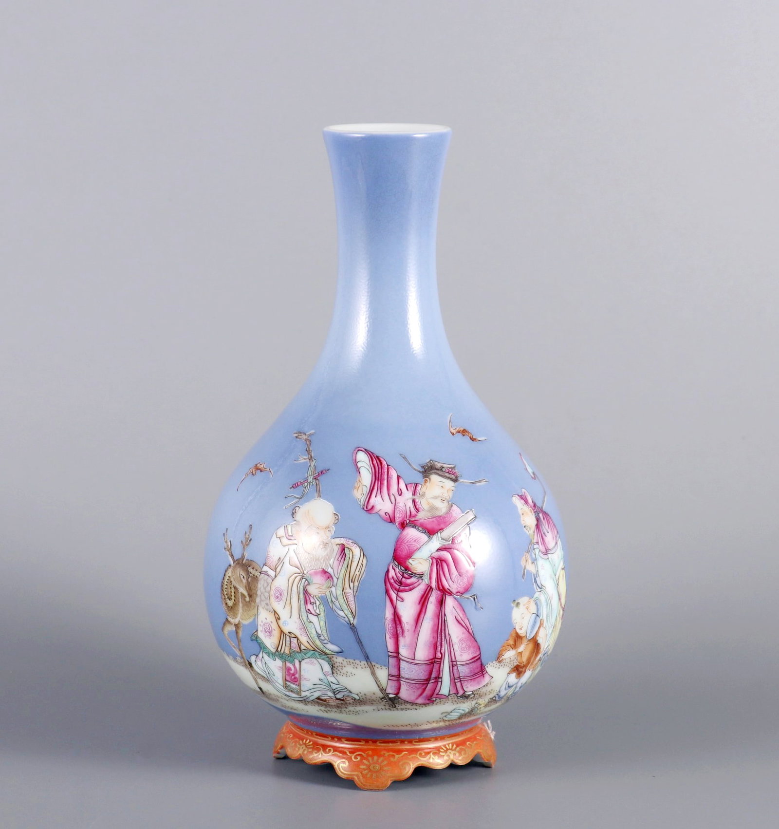 A BLUE-GROUND FAMILLE ROSE VASE WITH FU-LU-SHOU MOTIFS AND STAND: A BLUE-GROUND FAMILLE ROSE VASE WITH FU-LU-SHOU MOTIFS AND STAND H:20.2CM,D:10.5CM