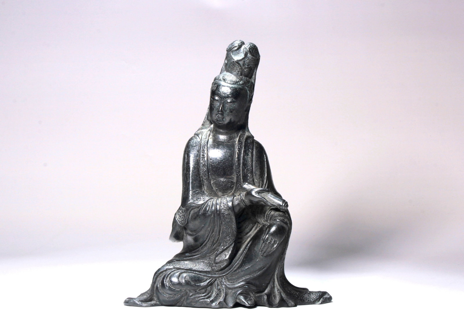 A COOPER FIGURE OF GUANYIN: A COOPER FIGURE OF GUANYIN H:20.7CM,L:16CM