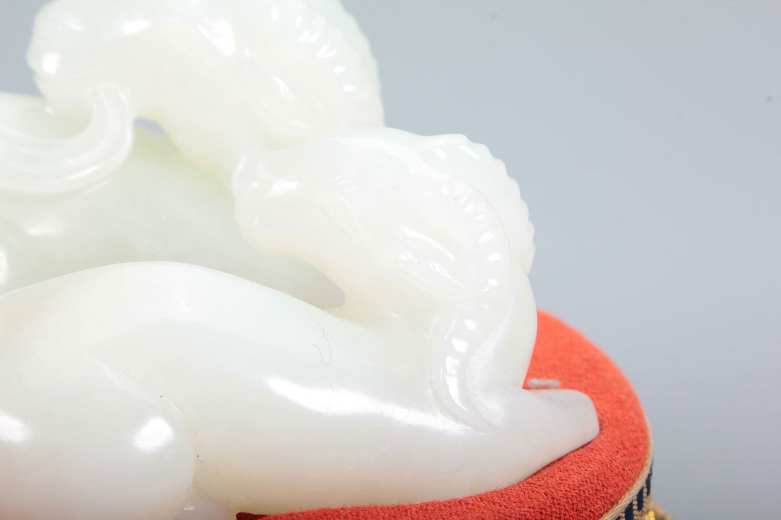 A HETIAN JADE THREE RAMS BRING PROSPERITY - 3