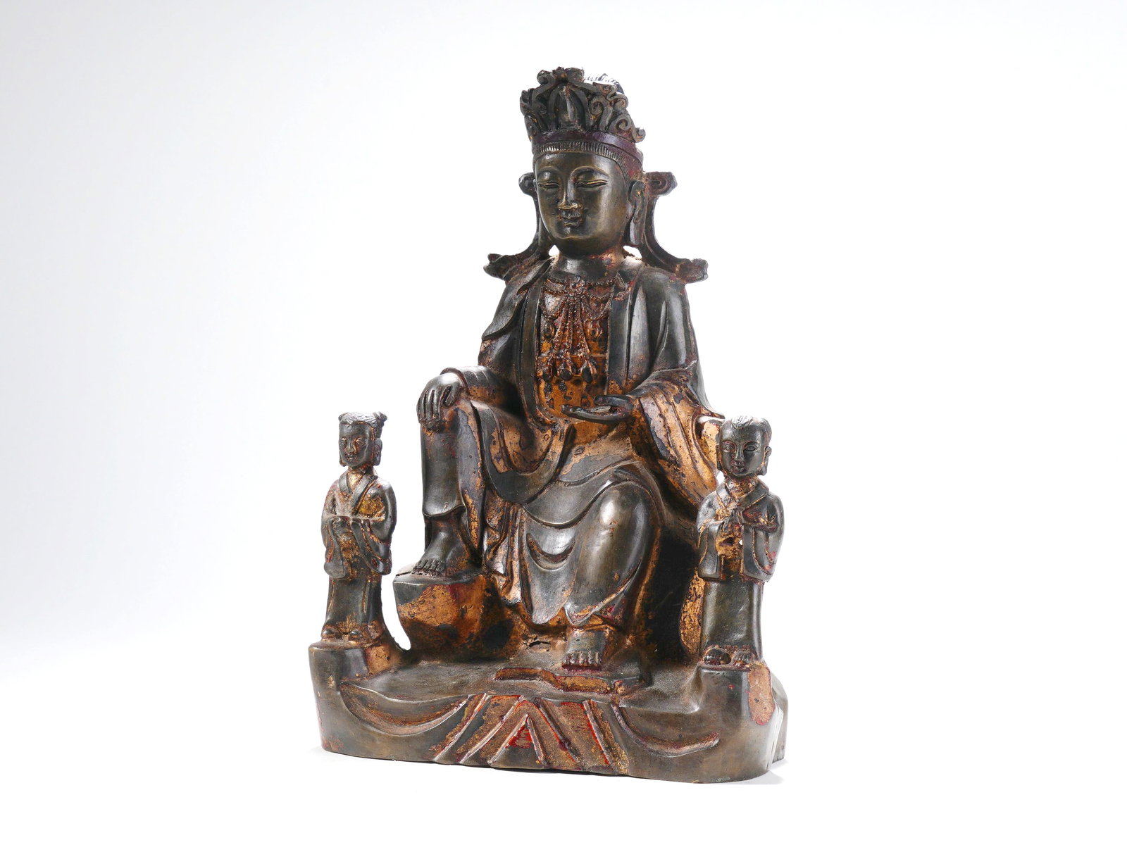 A BRONZE-BODY LACQUERED SEATED STATUE OF GUANYIN WITH CHILD: A BRONZE-BODY LACQUERED SEATED STATUE OF GUANYIN WITH CHILD H:24.5CM,W:16.5CM