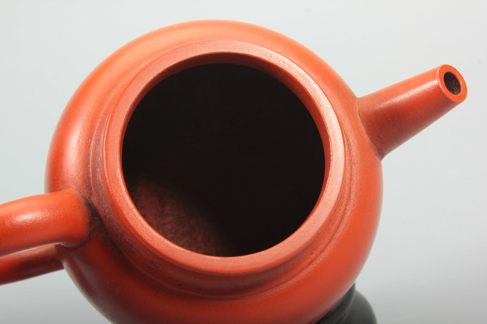 A YIXING CLAY TEAPOT - 6