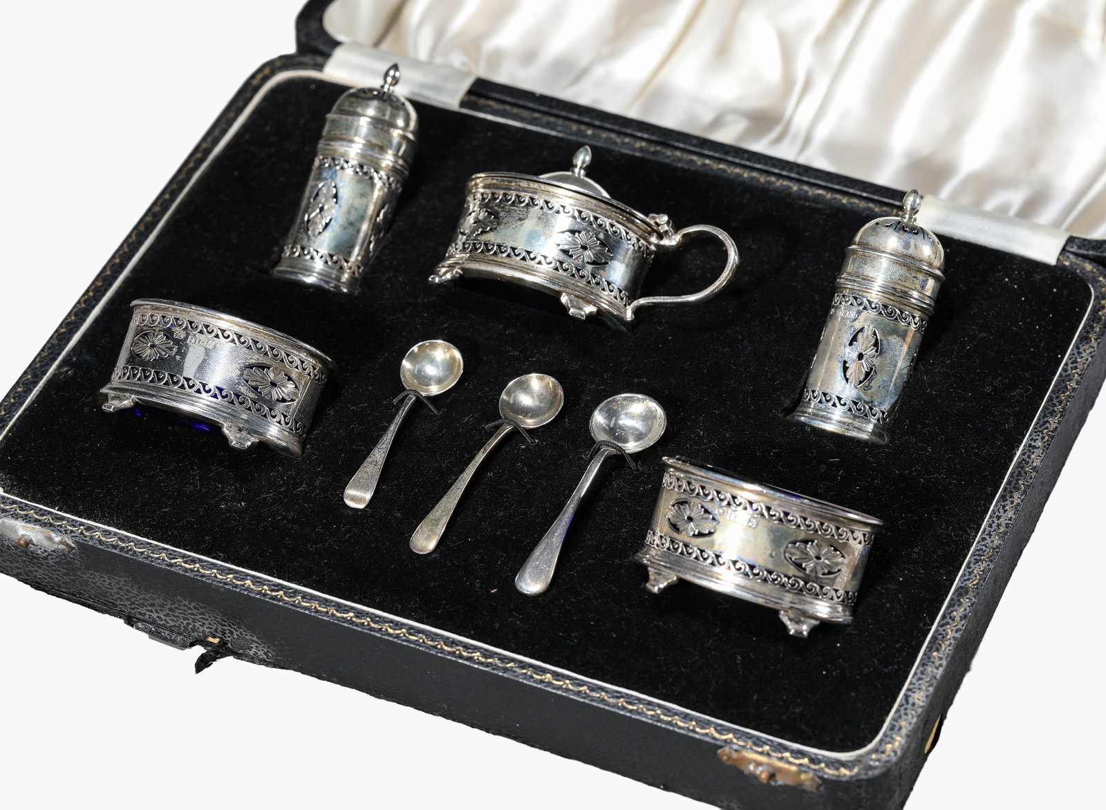 A Set of Silver Cutlery (1 of 4)