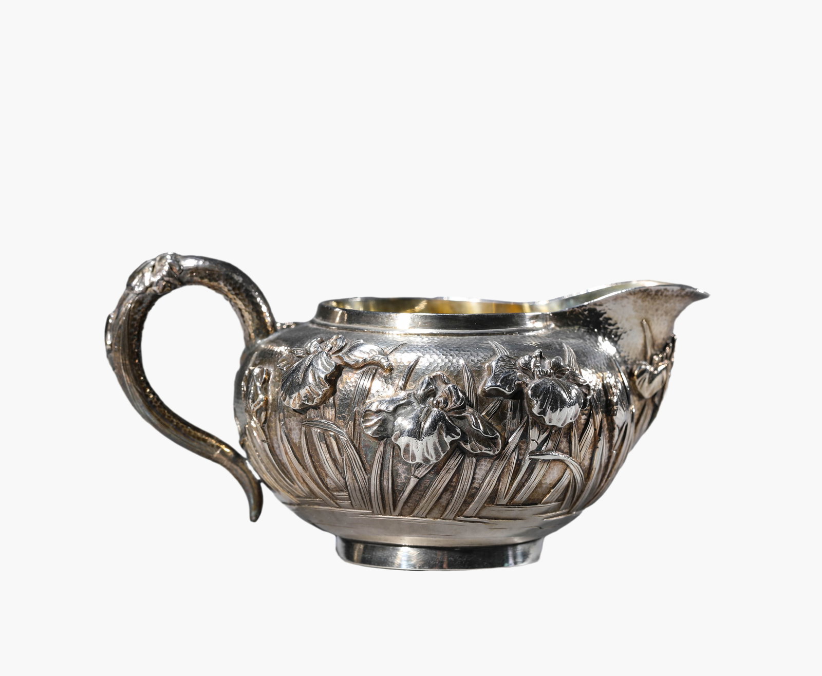 A Three-Piece Silver Teapot Set - 4
