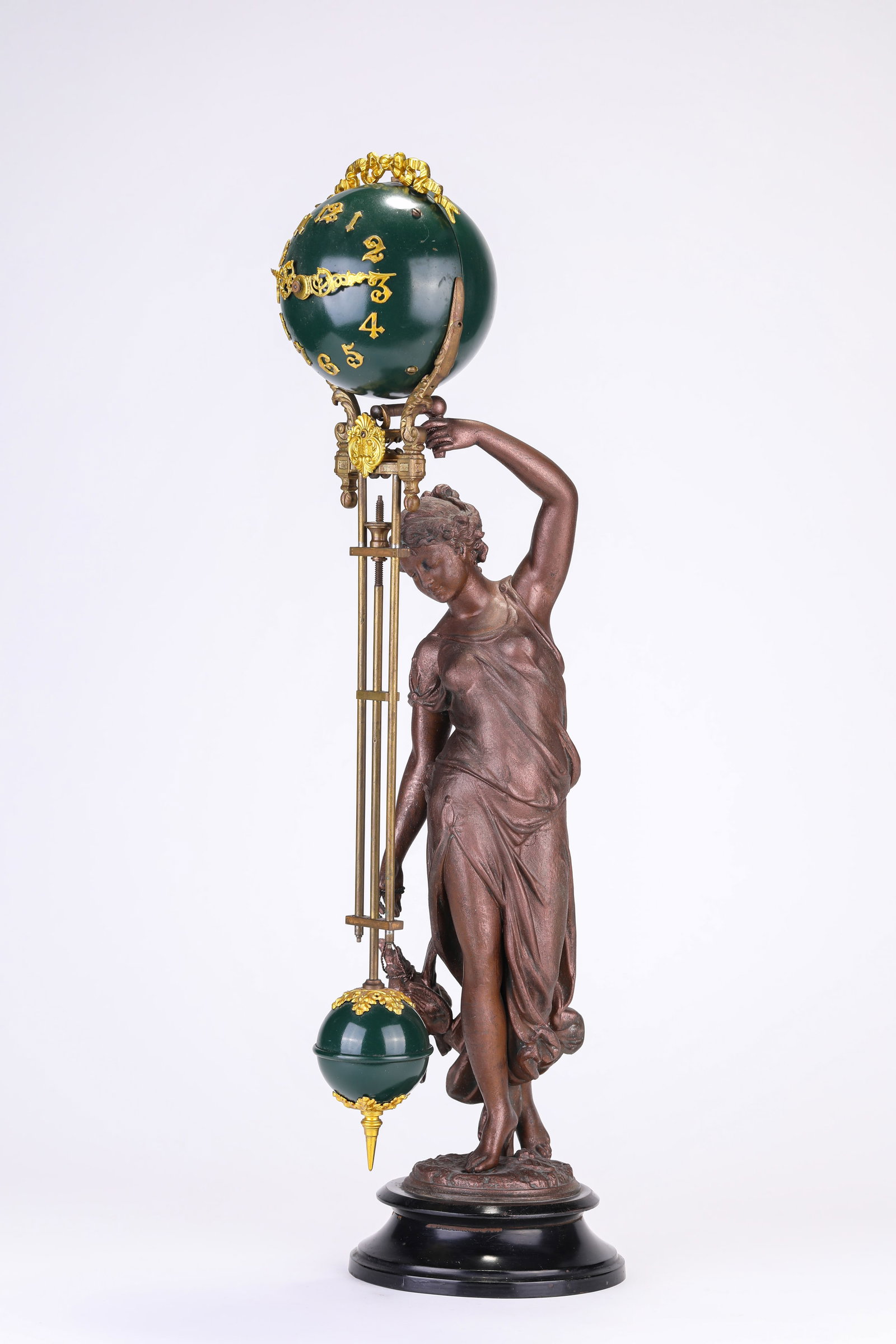 An American 'Antonia' Figure Swinging Clock (1 of 4)