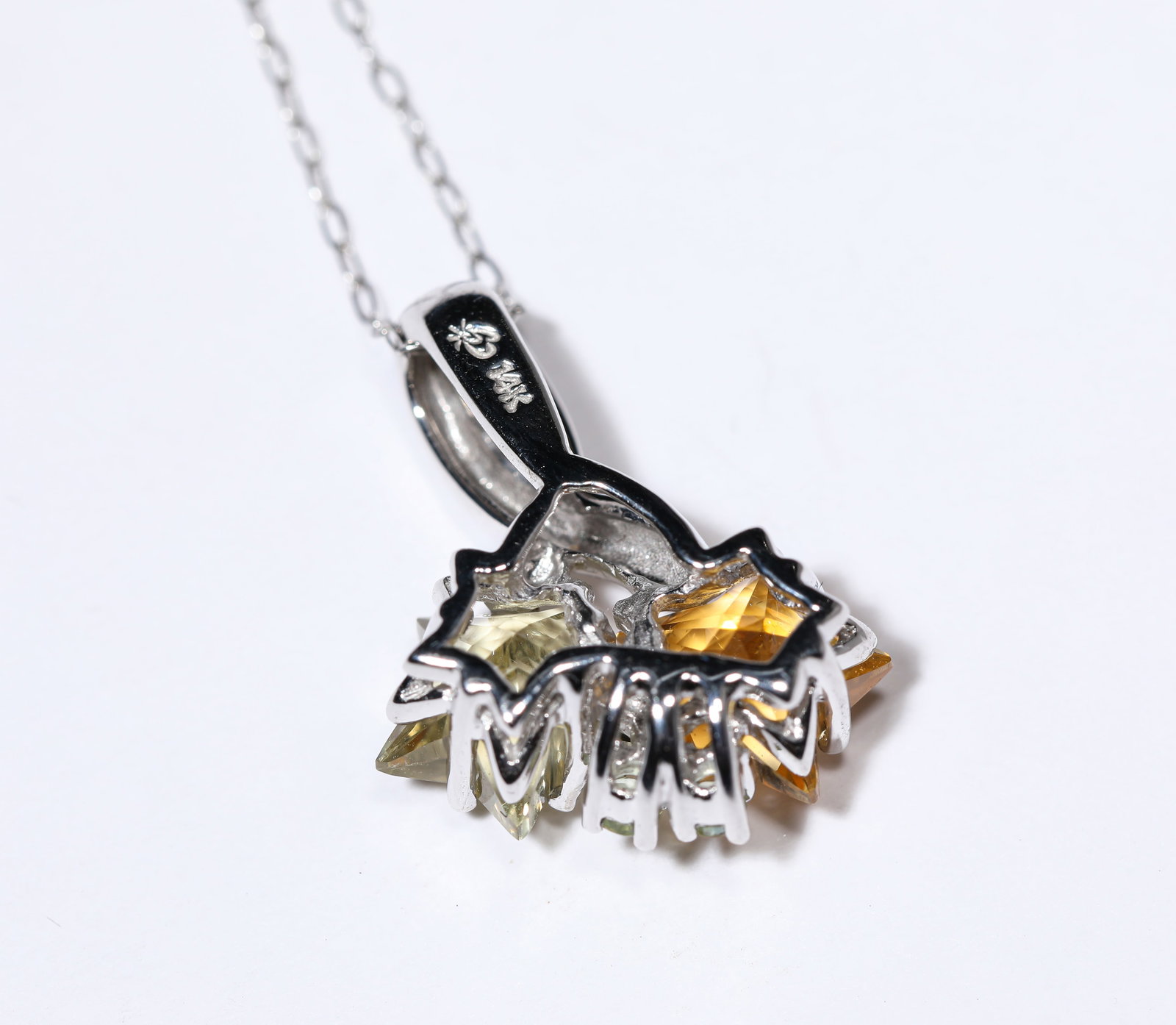 A Colored Gemstone Necklace - 2