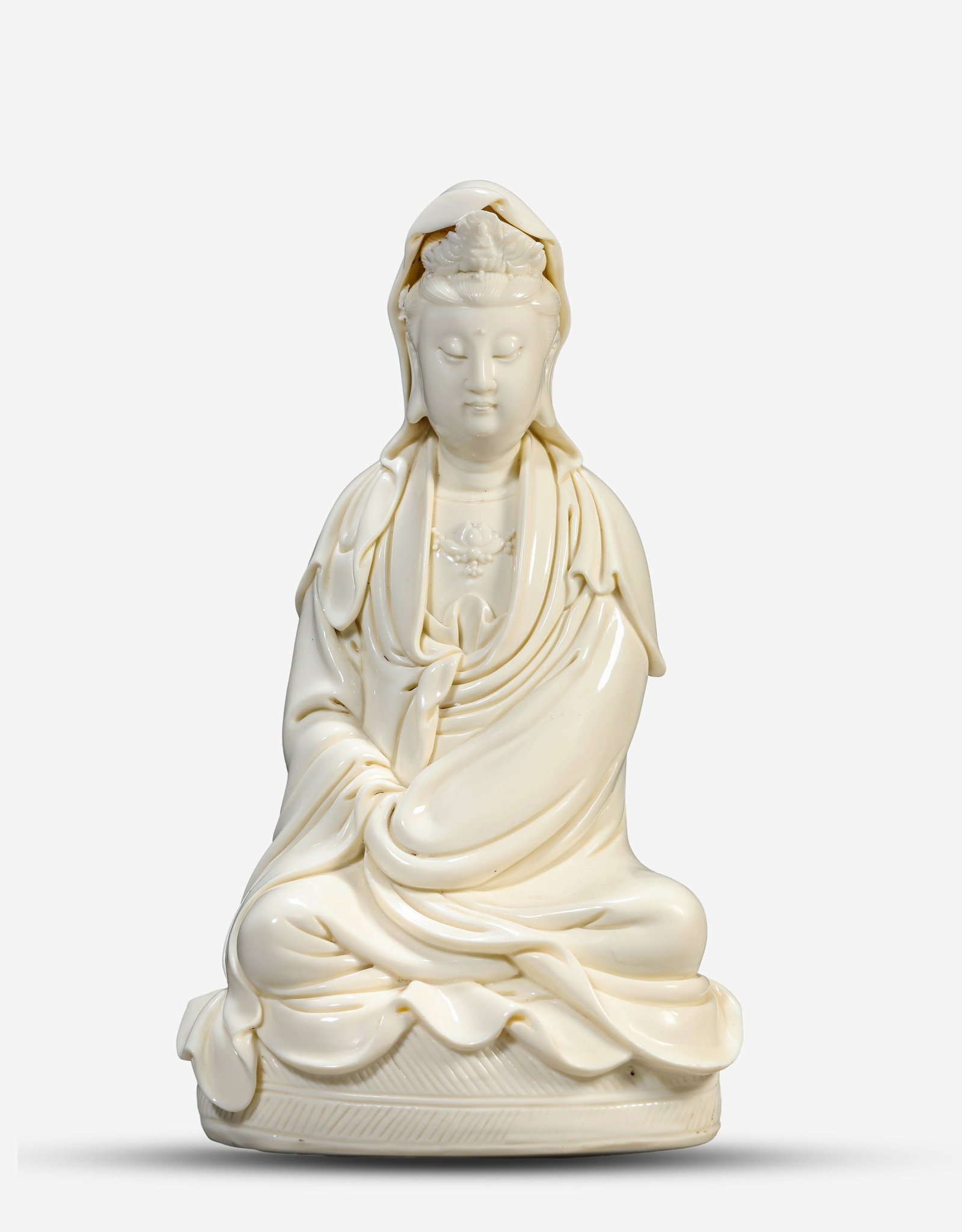 A Dehua-Type 'Ruyi-Holding' Figure of Avalokiteshvara (1 of 5)