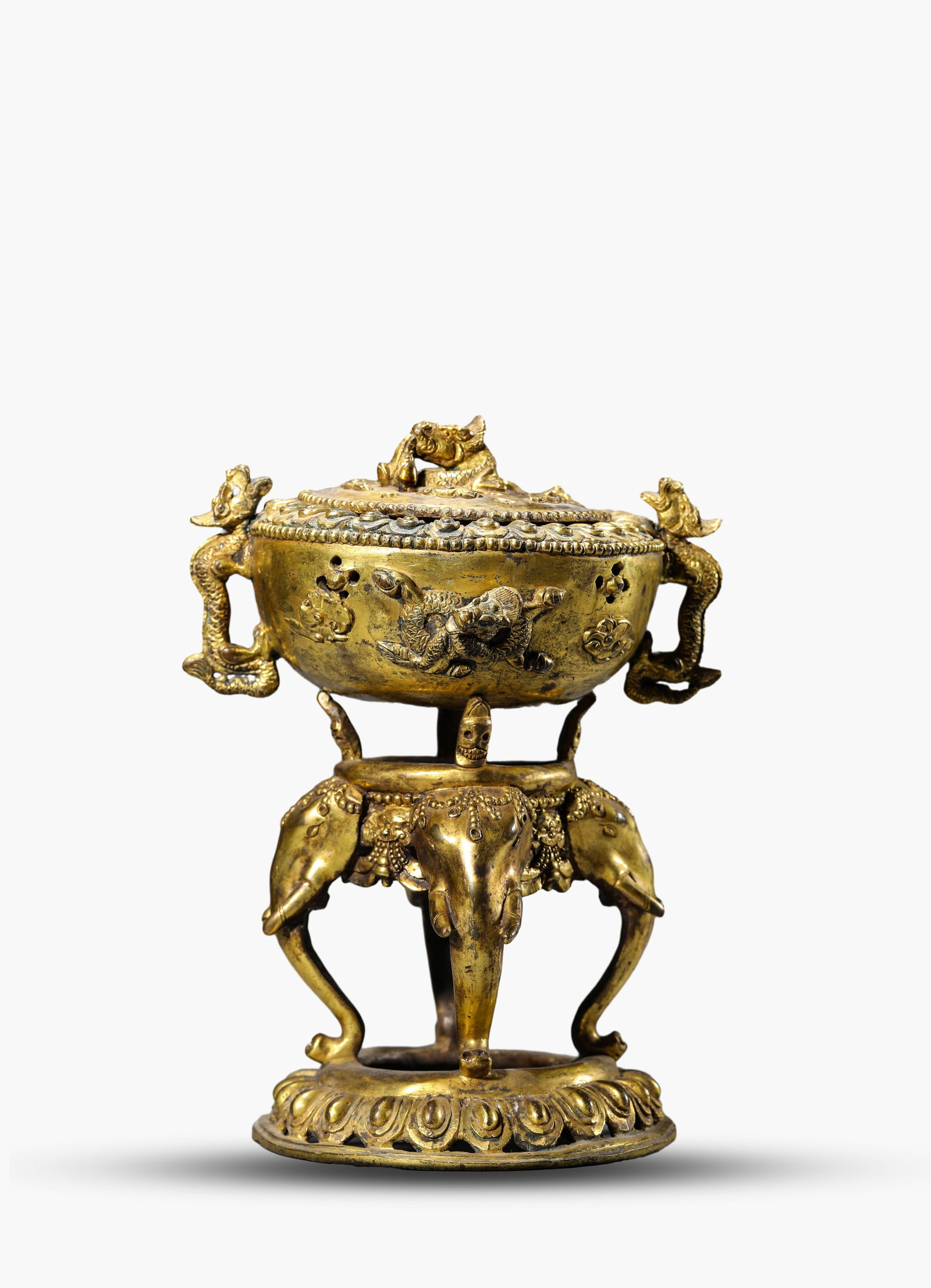 A Gilt-Bronze Censer: A Gilt-Bronze Censer (14.2 x 12.9 x 18.8cm,Weight 1734g)