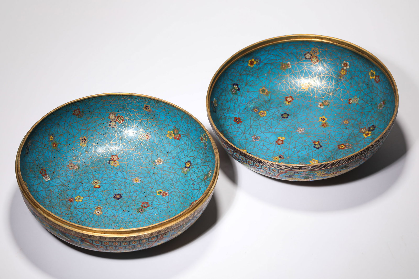 A Cloisonné Enamel 'Dragon' Lidded Box - 4