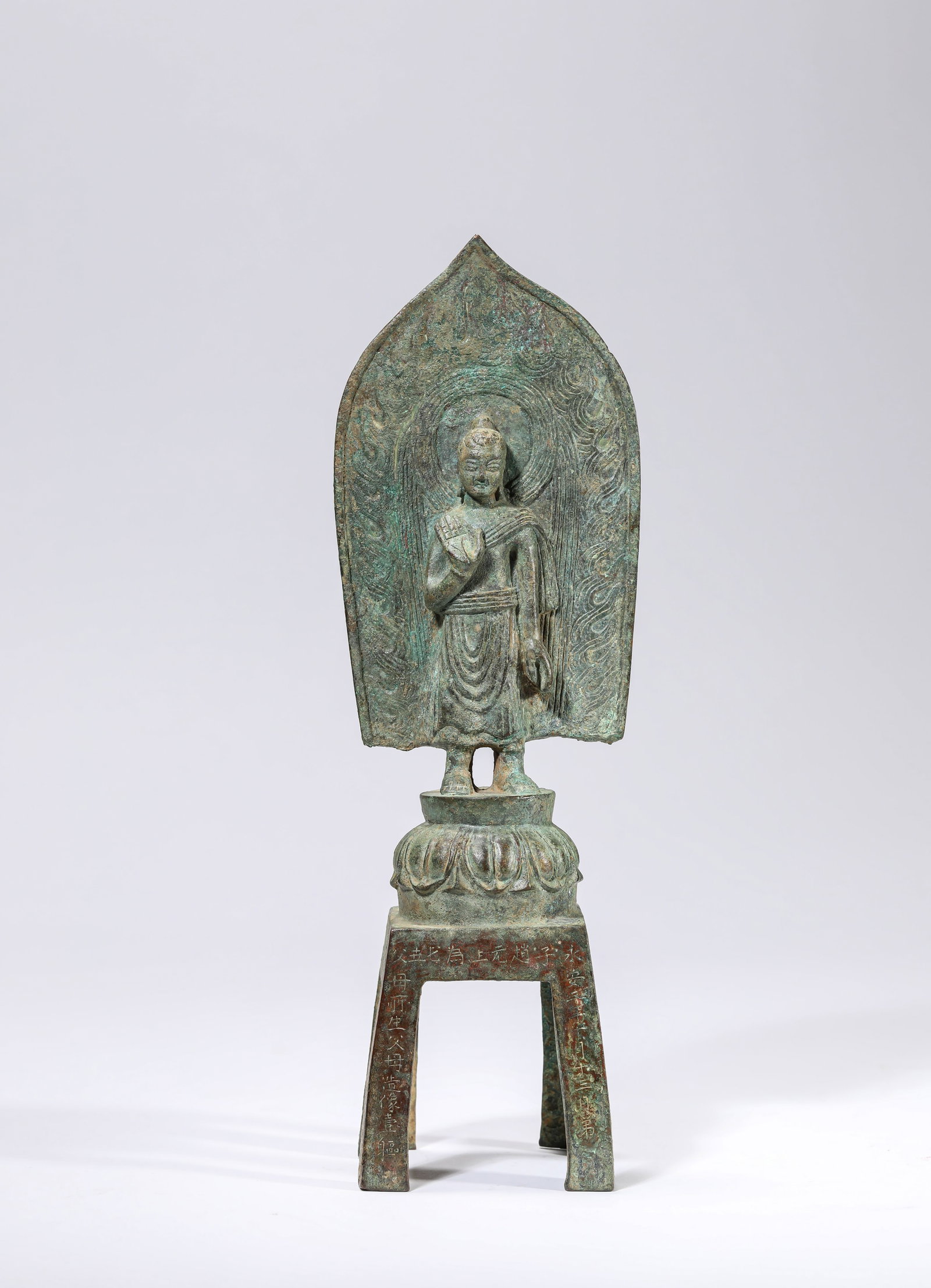 A Bronze Figure of Buddha: A Bronze Figure of Buddha (9 x 6.8 x 27.7cm,Weight 970g)