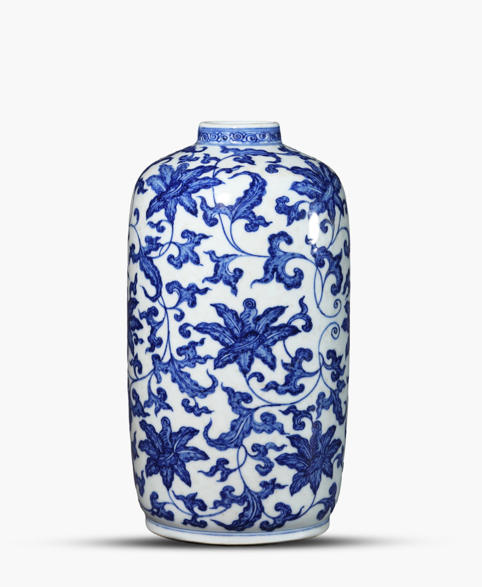 A Blue and White 'Interlocking Florals' Tube-Form Vase: A Blue and White 'Interlocking Florals' Tube-Form Vase (13.4 x 24.7cm)