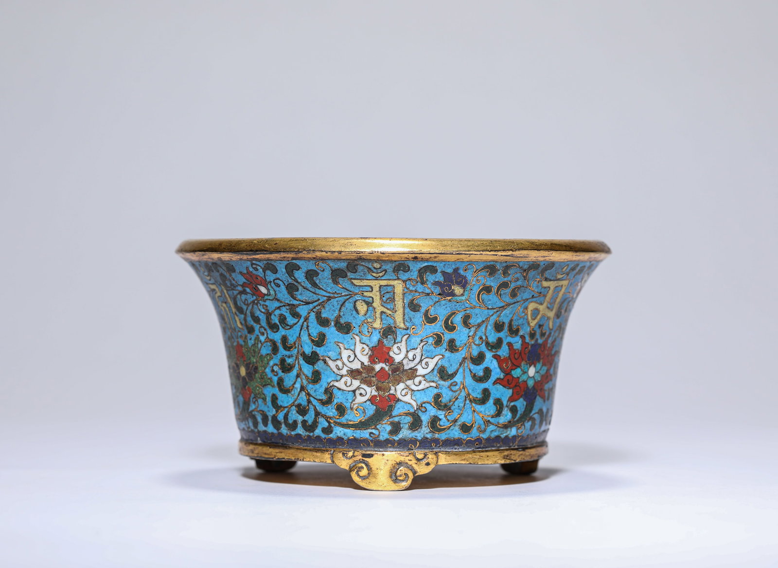 A Cloisonné Enamel 'Floral' Tripod Censer: A Cloisonné Enamel 'Floral' Tripod Censer (12.1 x 6.8cm,Weight 765g)