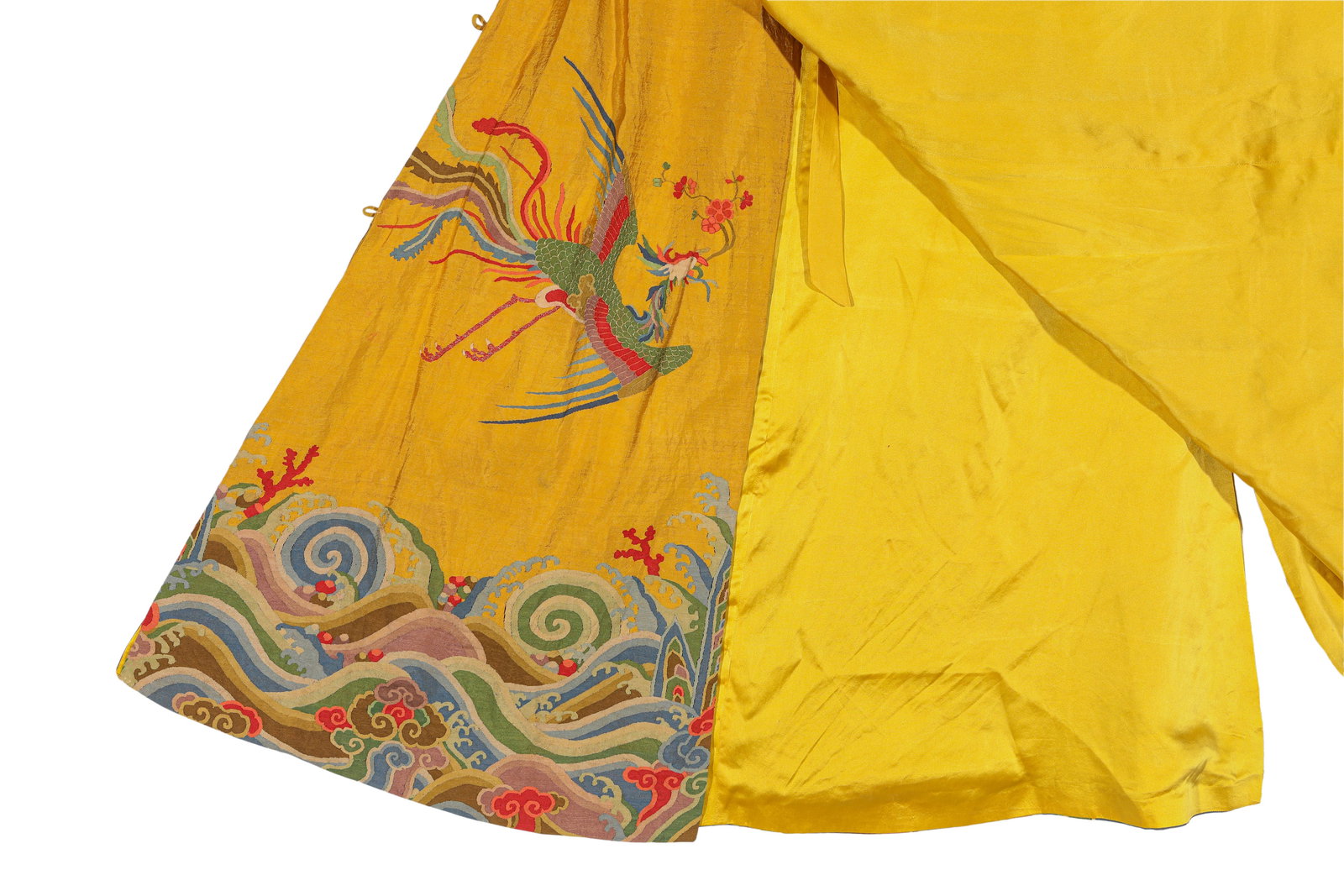 A Silk Kesi Tapestry Phoenix Robe - 3