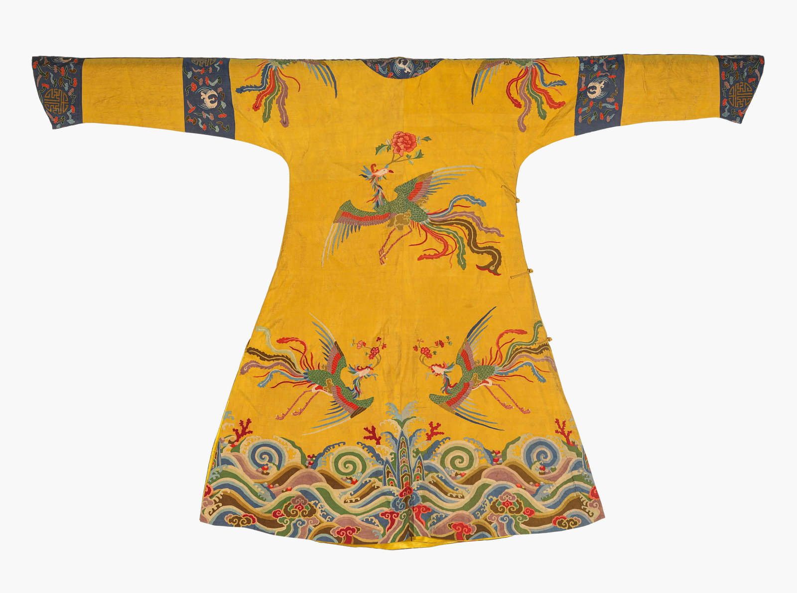 A Silk Kesi Tapestry Phoenix Robe - 4