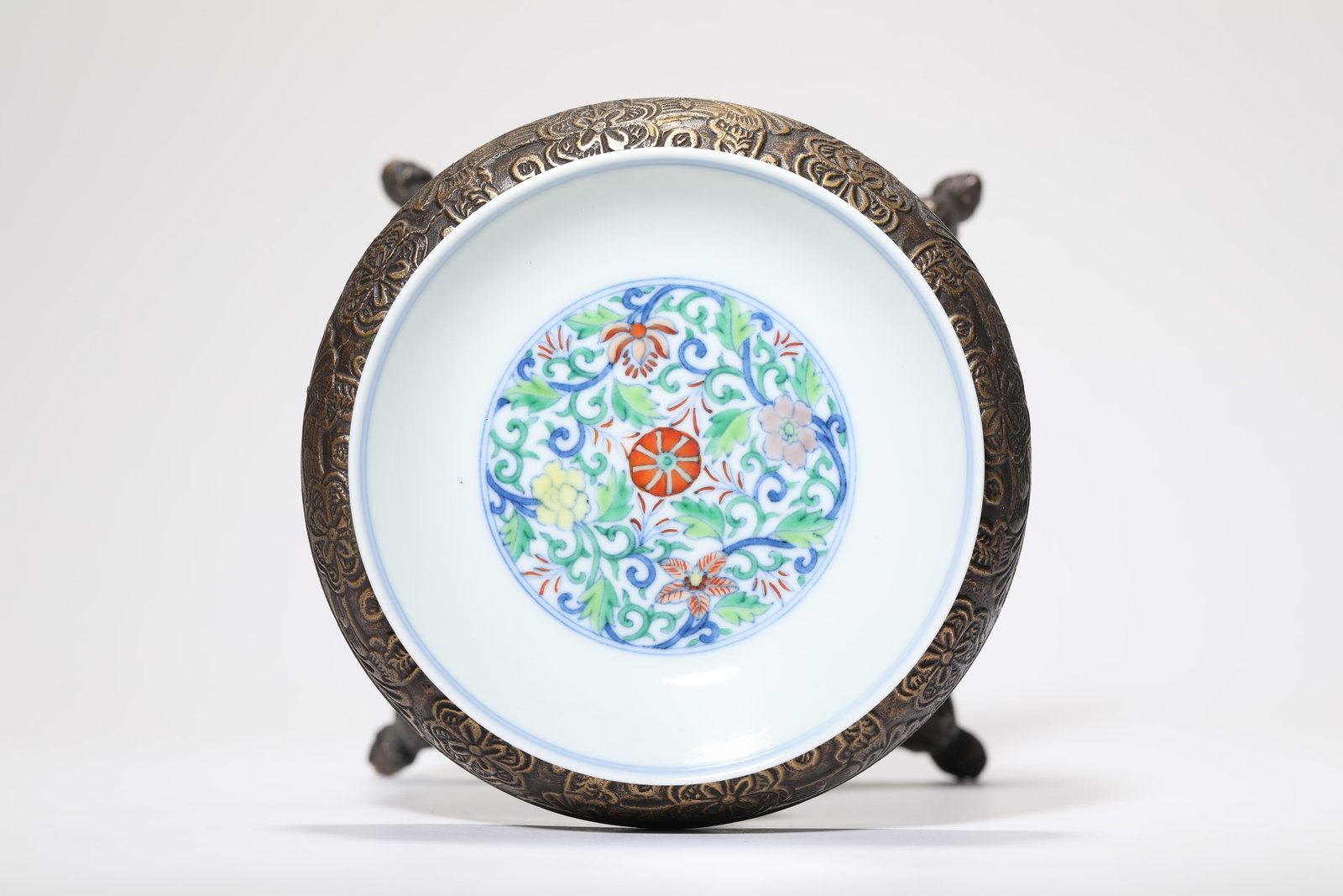A Doucai 'Interlocking Florals' Dish - 2