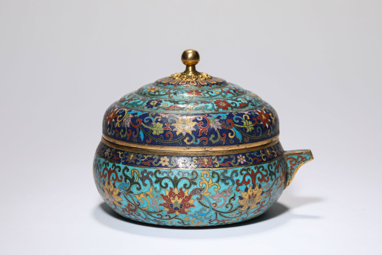 A Cloisonné Enamel 'Interlocking Lotus' Pot - 2