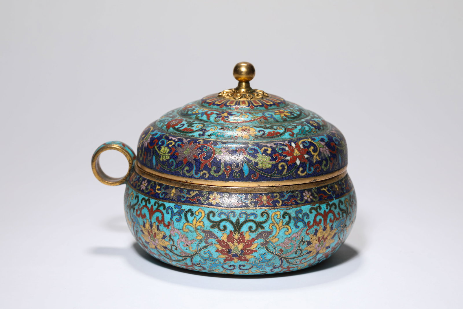A Cloisonné Enamel 'Interlocking Lotus' Pot - 3