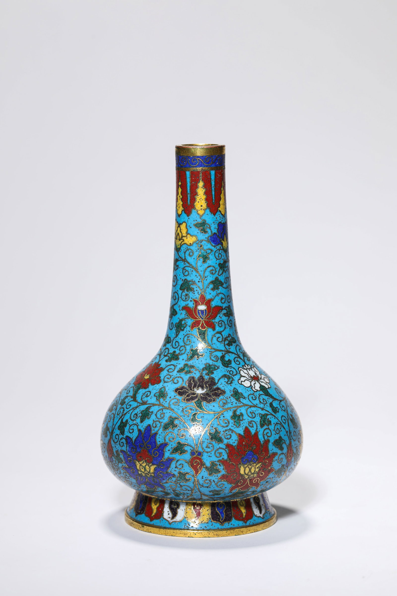 A Cloisonné Enamel 'Interlocking Lotus' Vase (1 of 4)
