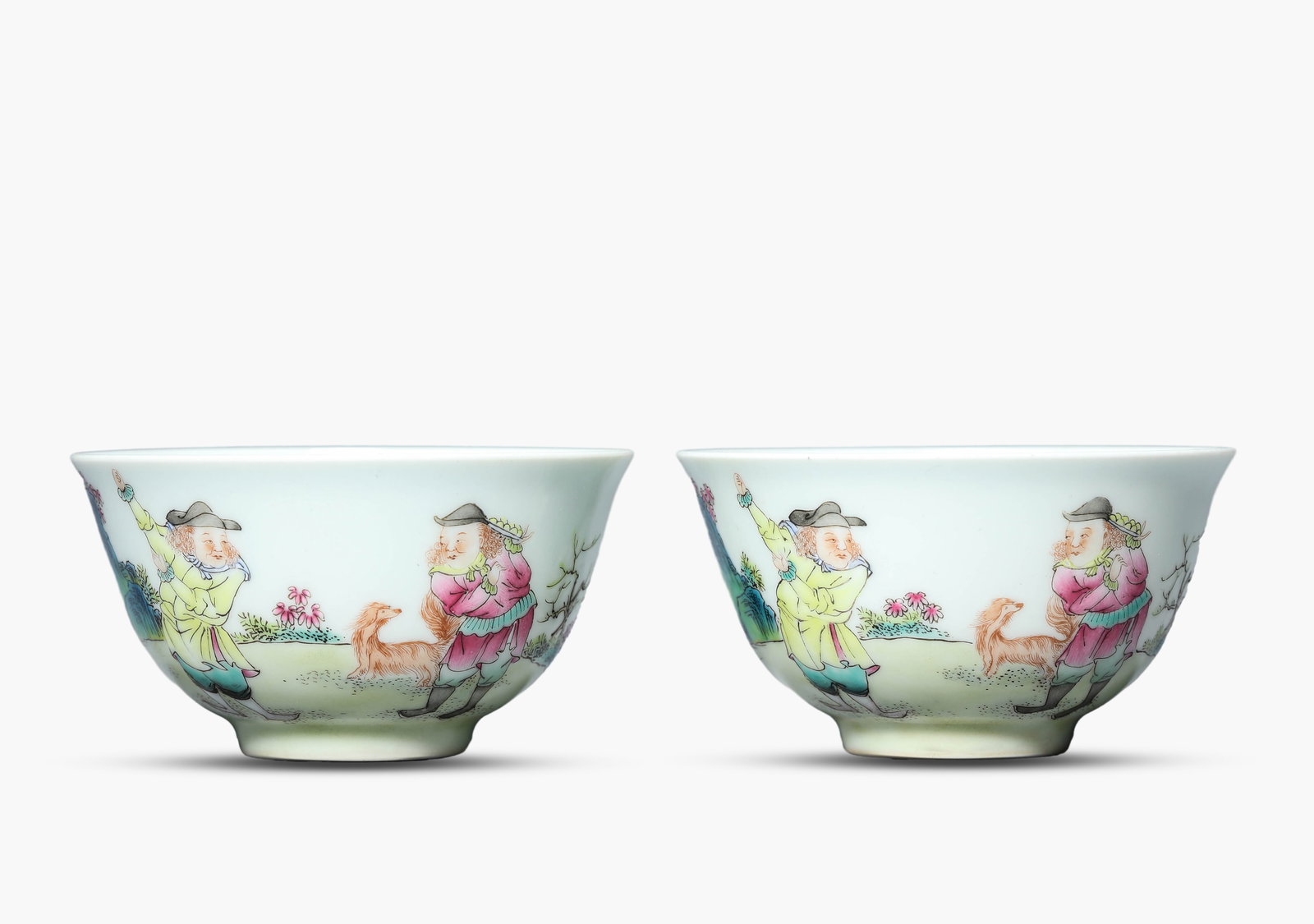 A Pair of Famille-Rose 'Figural' Small Bowls: A Pair of Famille-Rose 'Figural' Small Bowls (7.9 x 4.3cm)