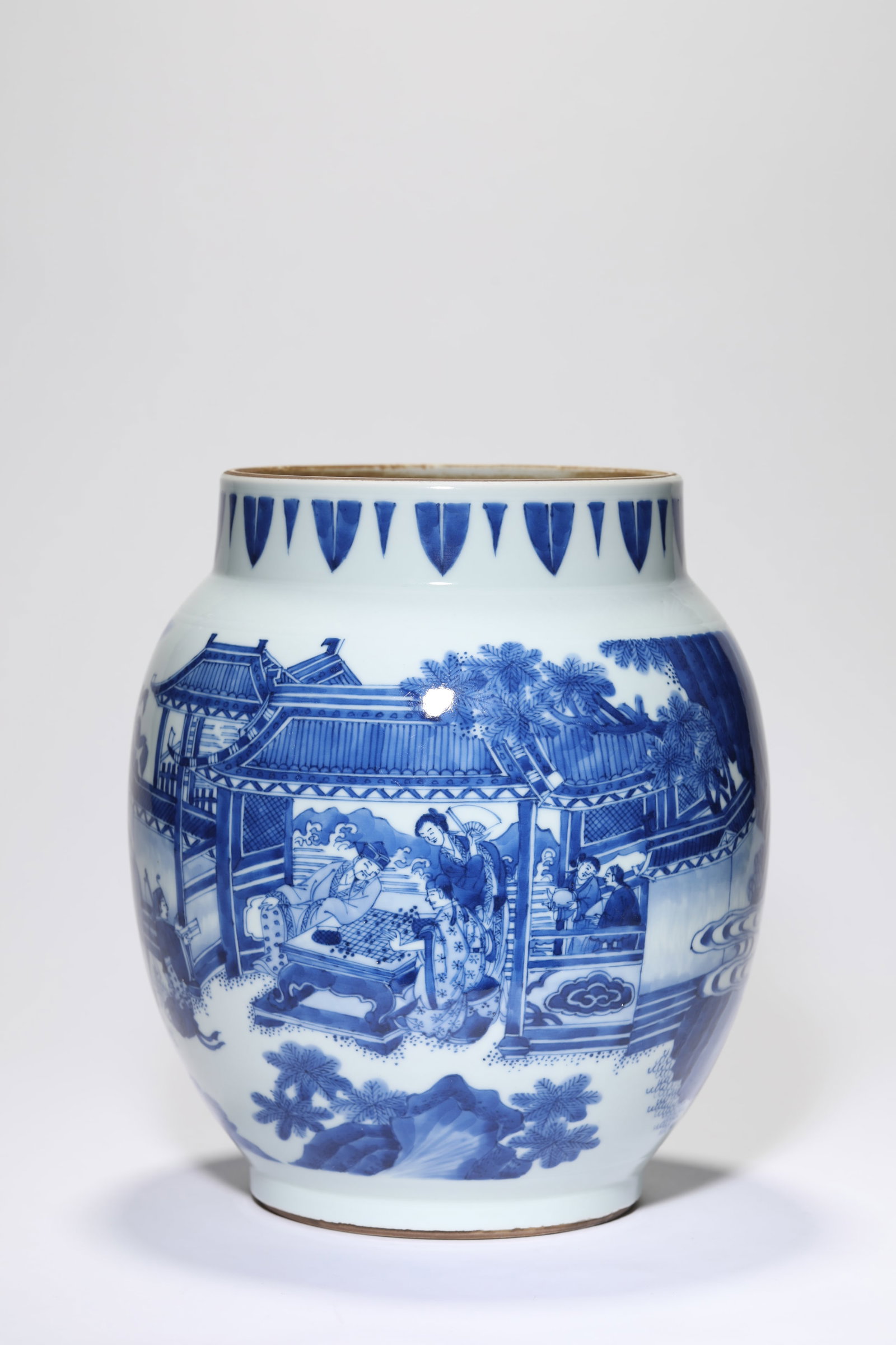 A Blue and White 'Narrative Scene' Lotus-Seed Jar: A Blue and White 'Narrative Scene' Lotus-Seed Jar (21.5 x 25.3cm)