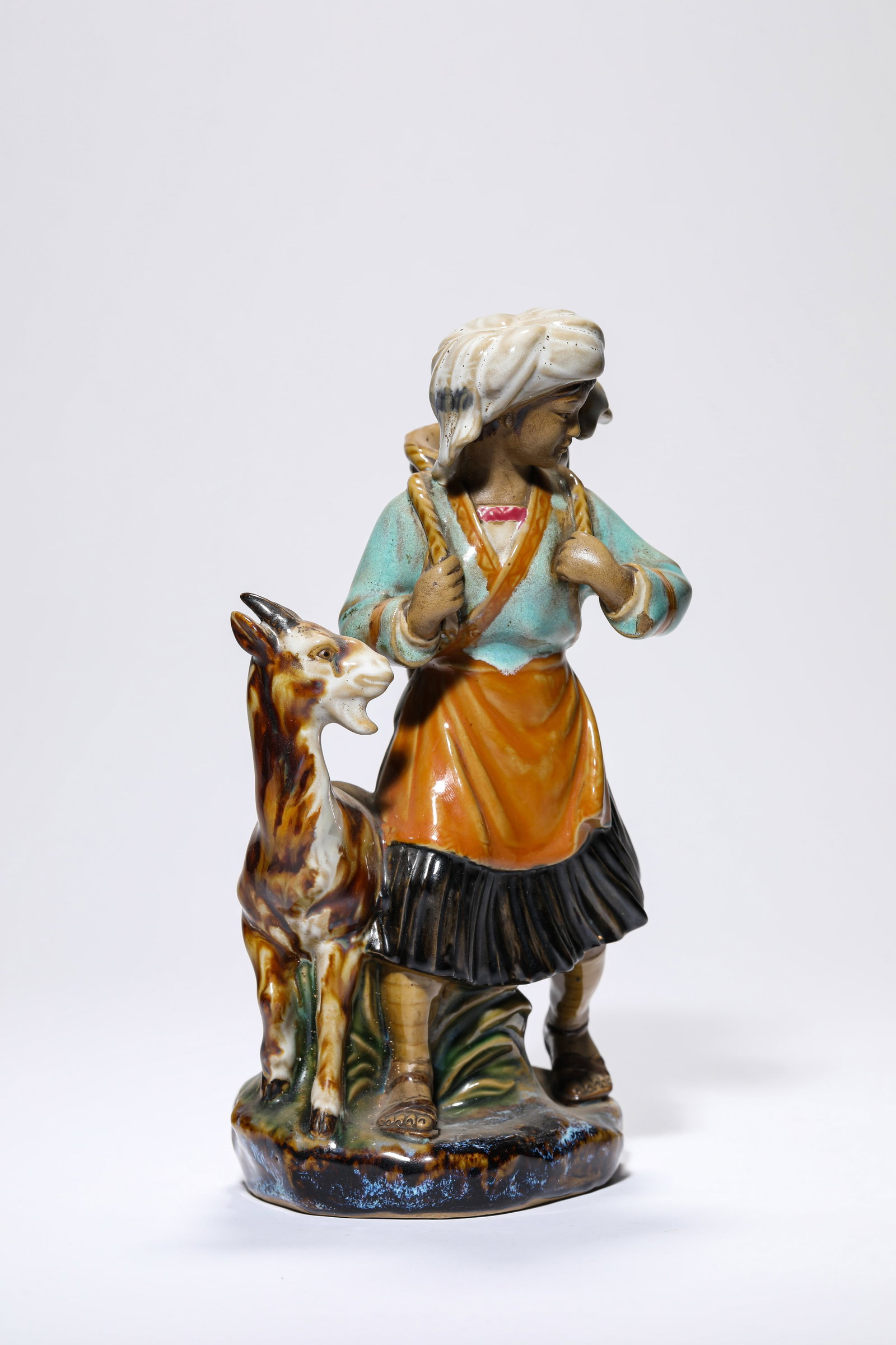 A PORCELAIN FIGURE - 2