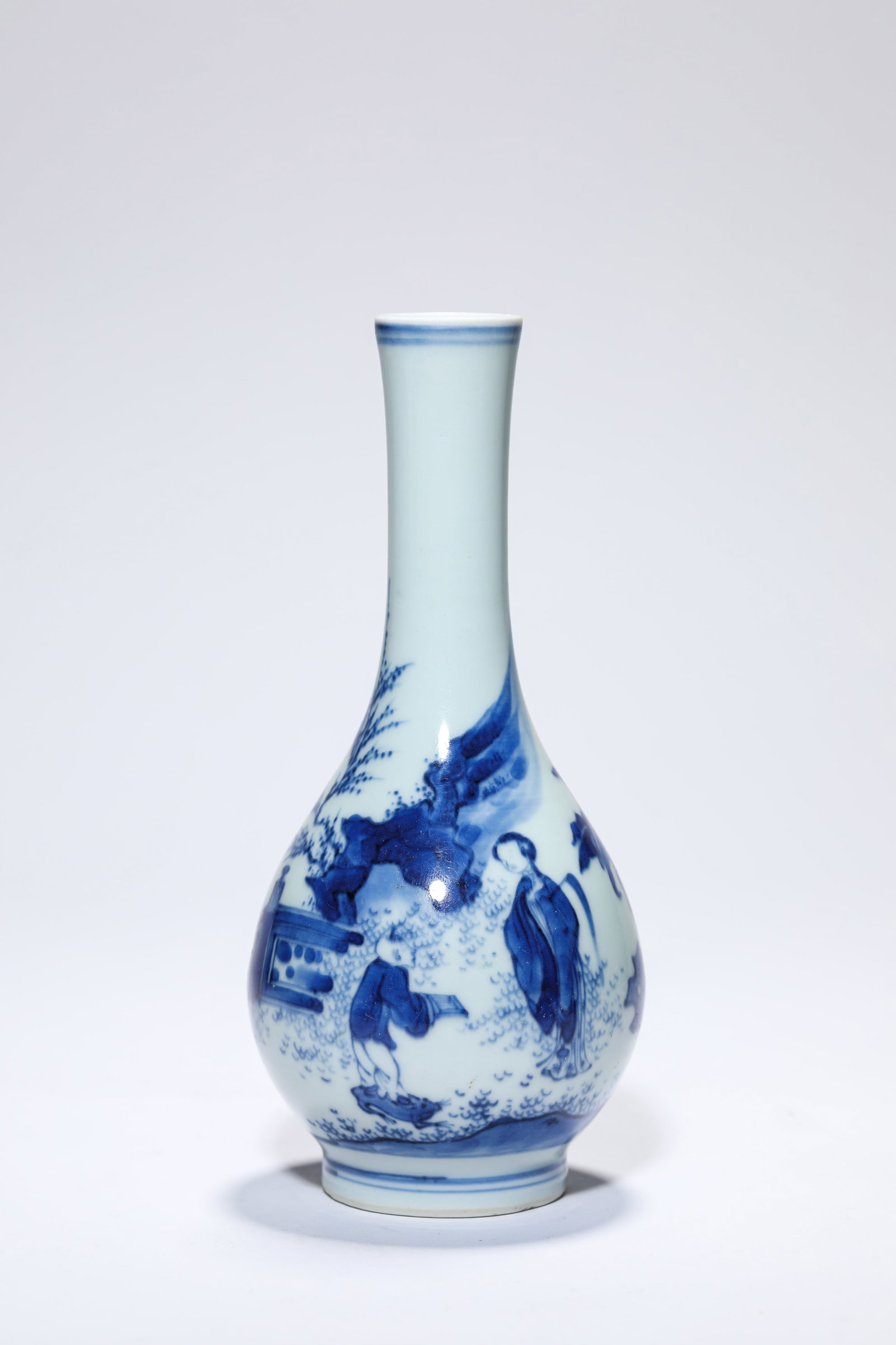 A BLUE AND WHITE ‘NARRATIVE SCENE’ VASE (1 of 4)