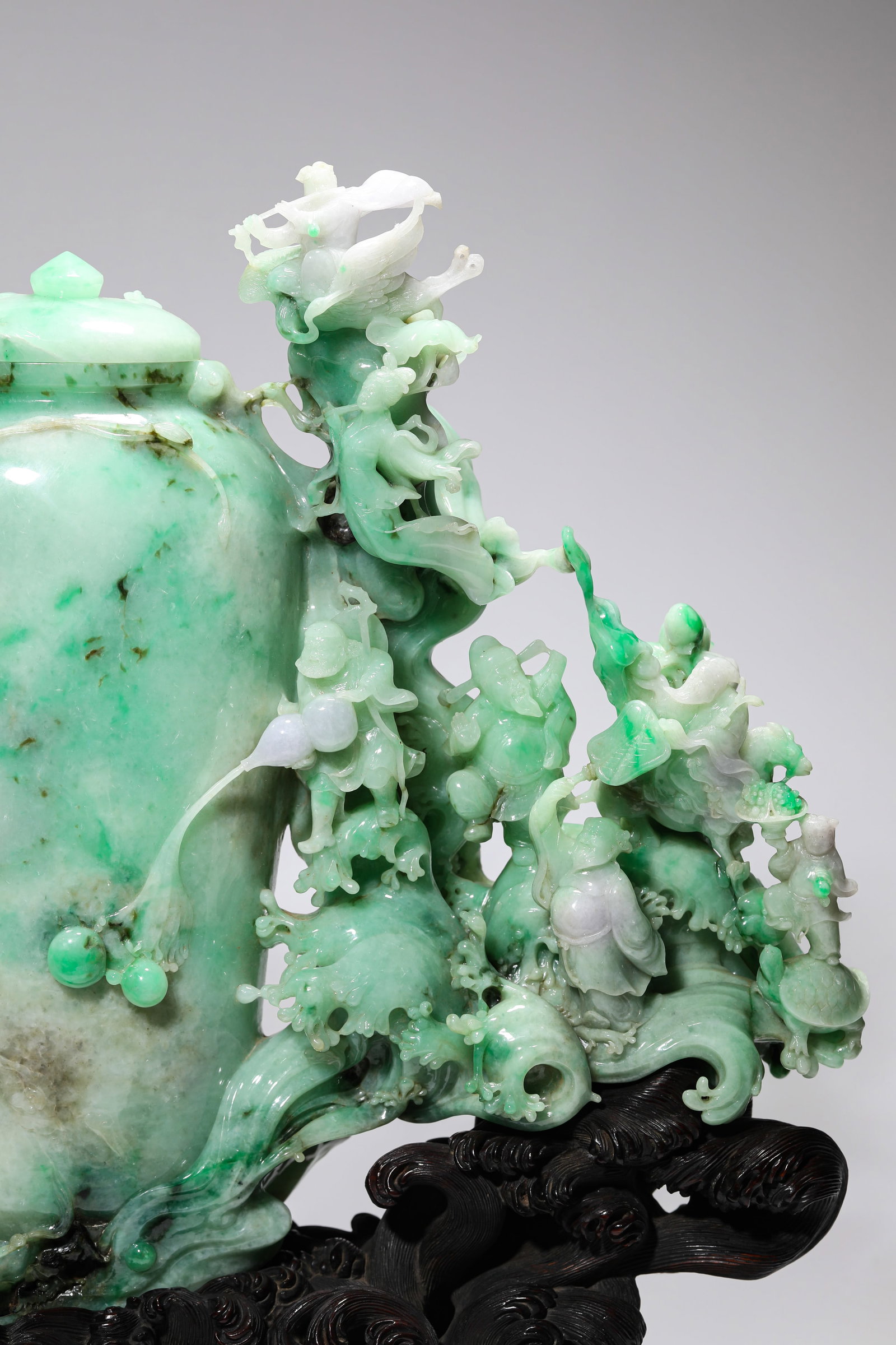 A JADEITE 'EIGHT IMMORTALS' VASE - 2