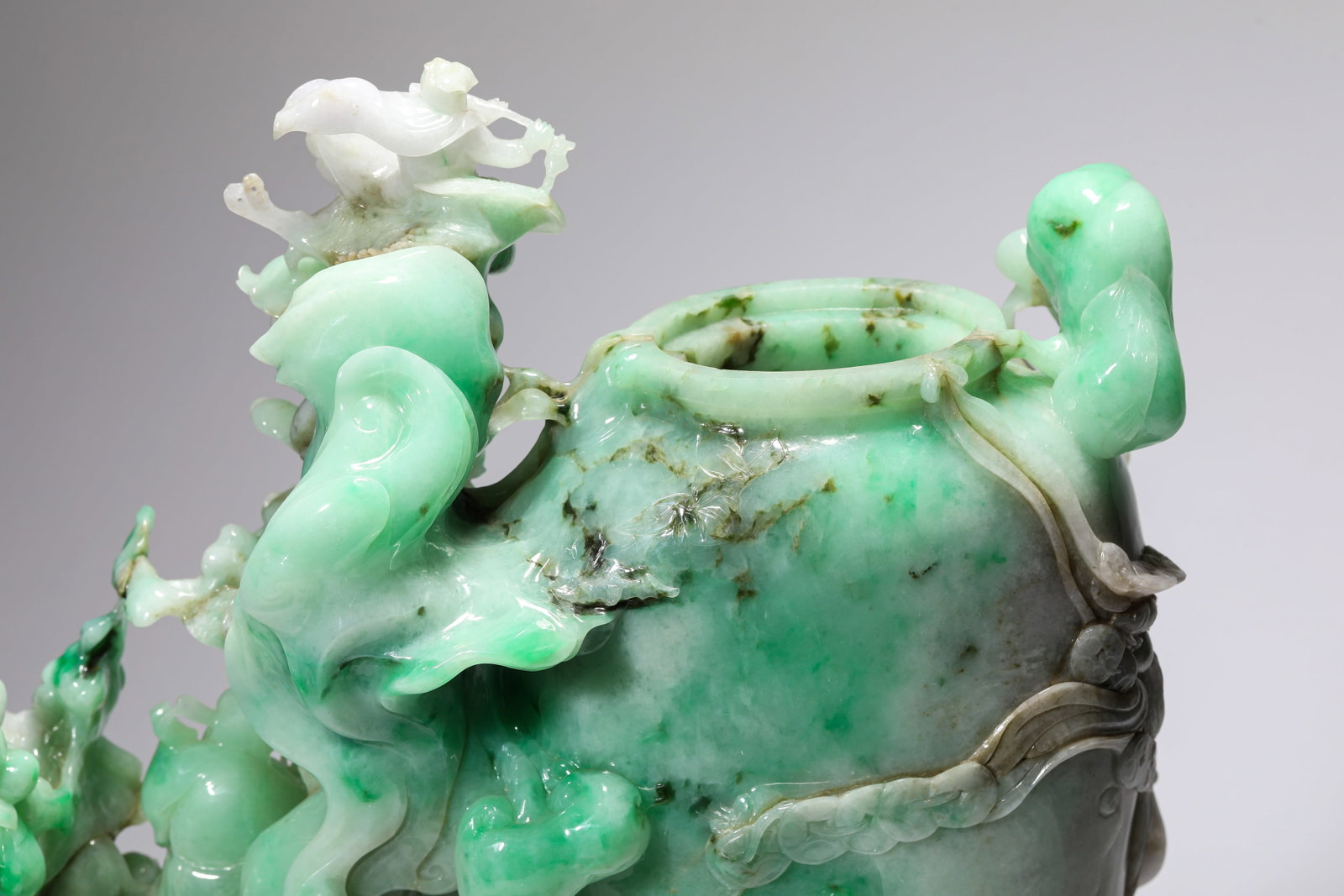 A JADEITE 'EIGHT IMMORTALS' VASE - 9