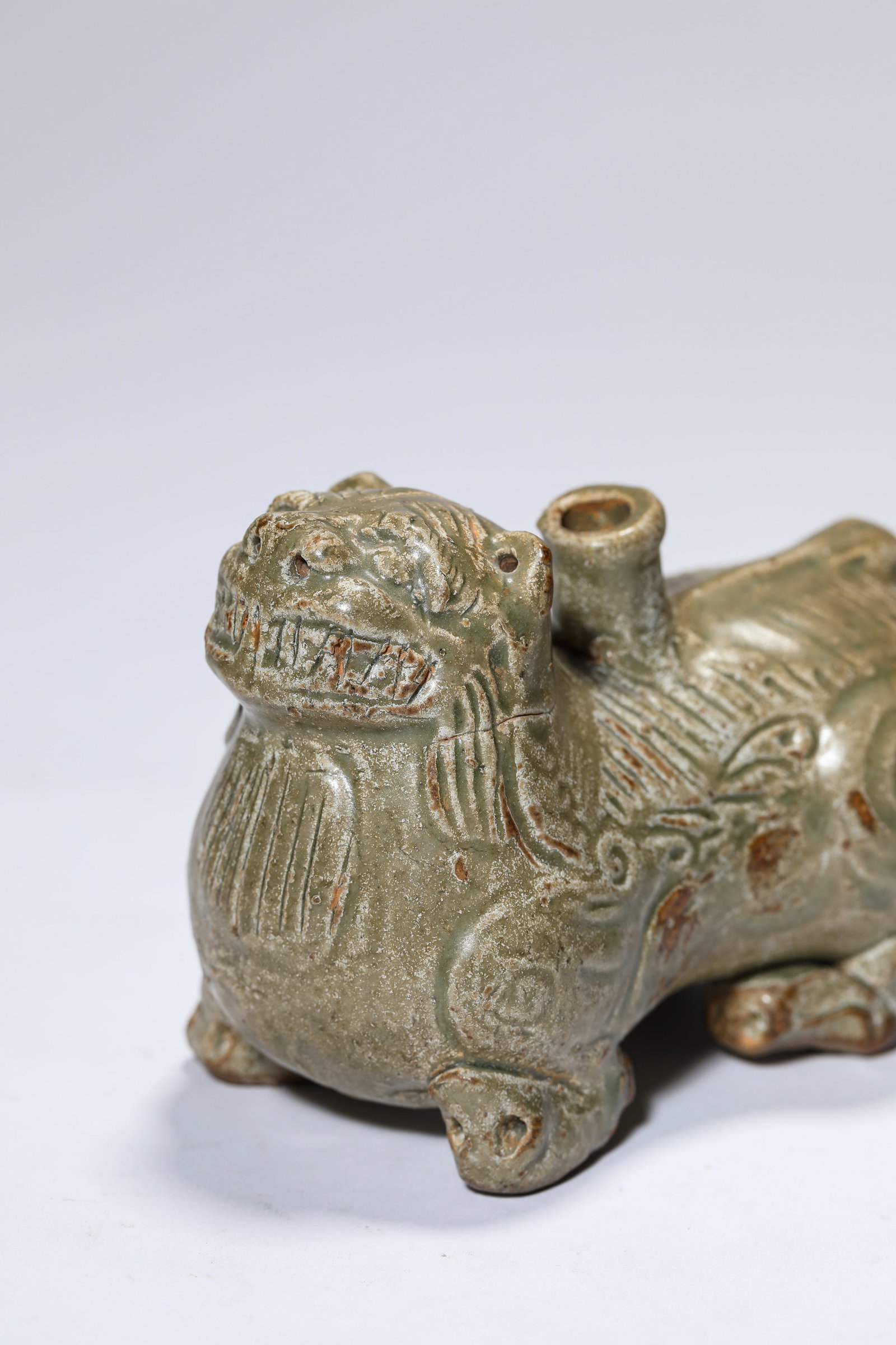 A CELADON-GLAZED INCENSE HOLDER - 4