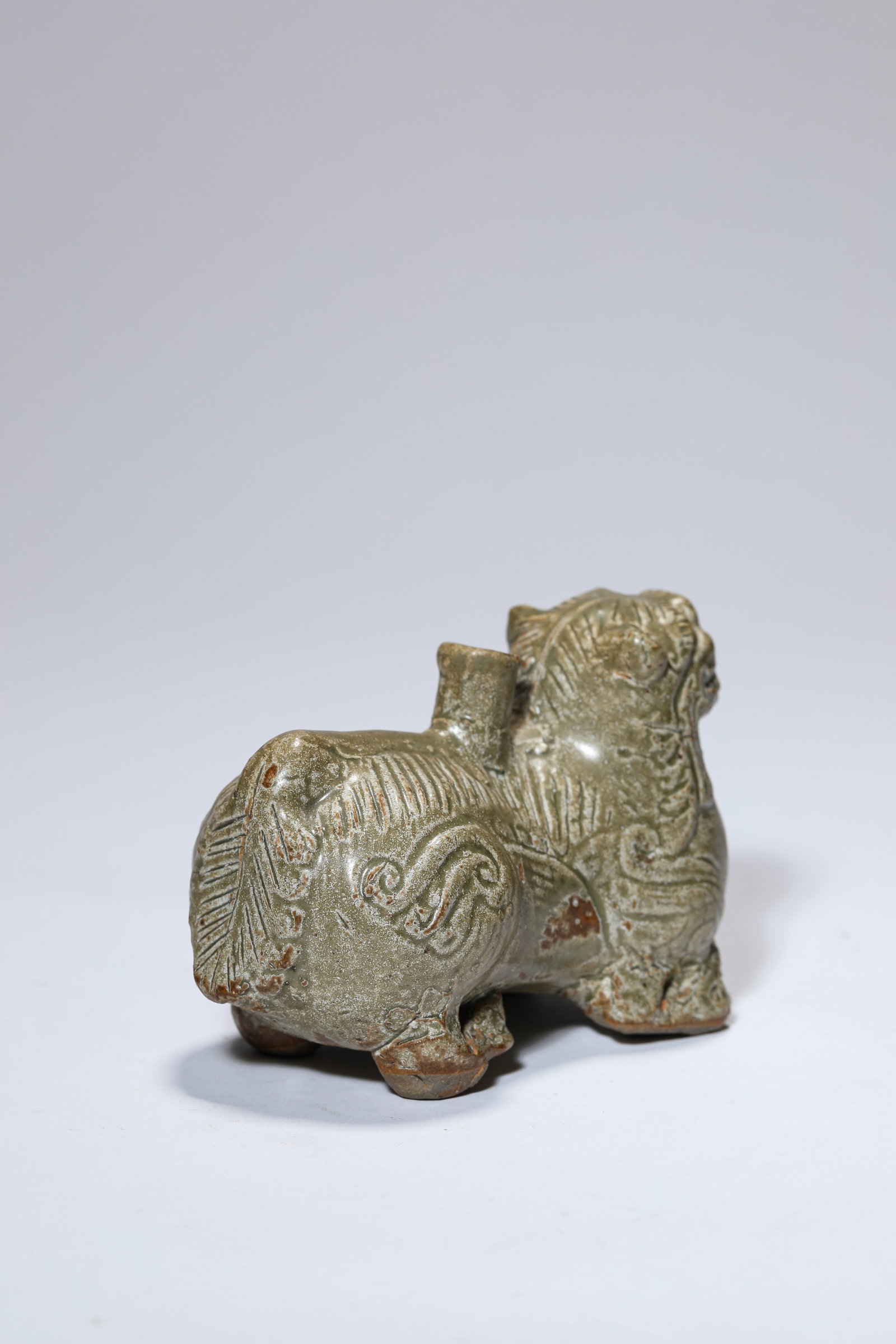 A CELADON-GLAZED INCENSE HOLDER - 5